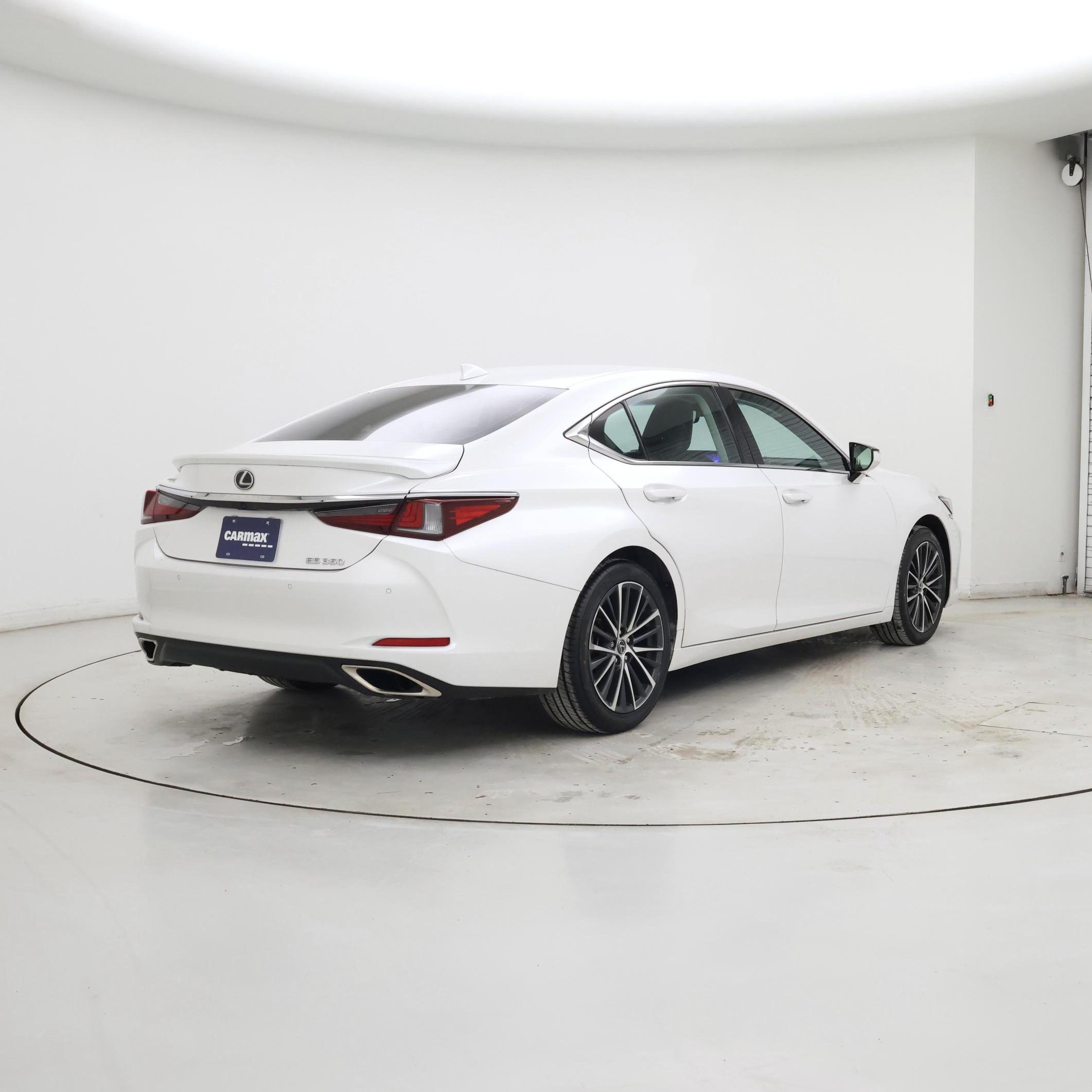 Thumbnail: 2023 Lexus ES - 8