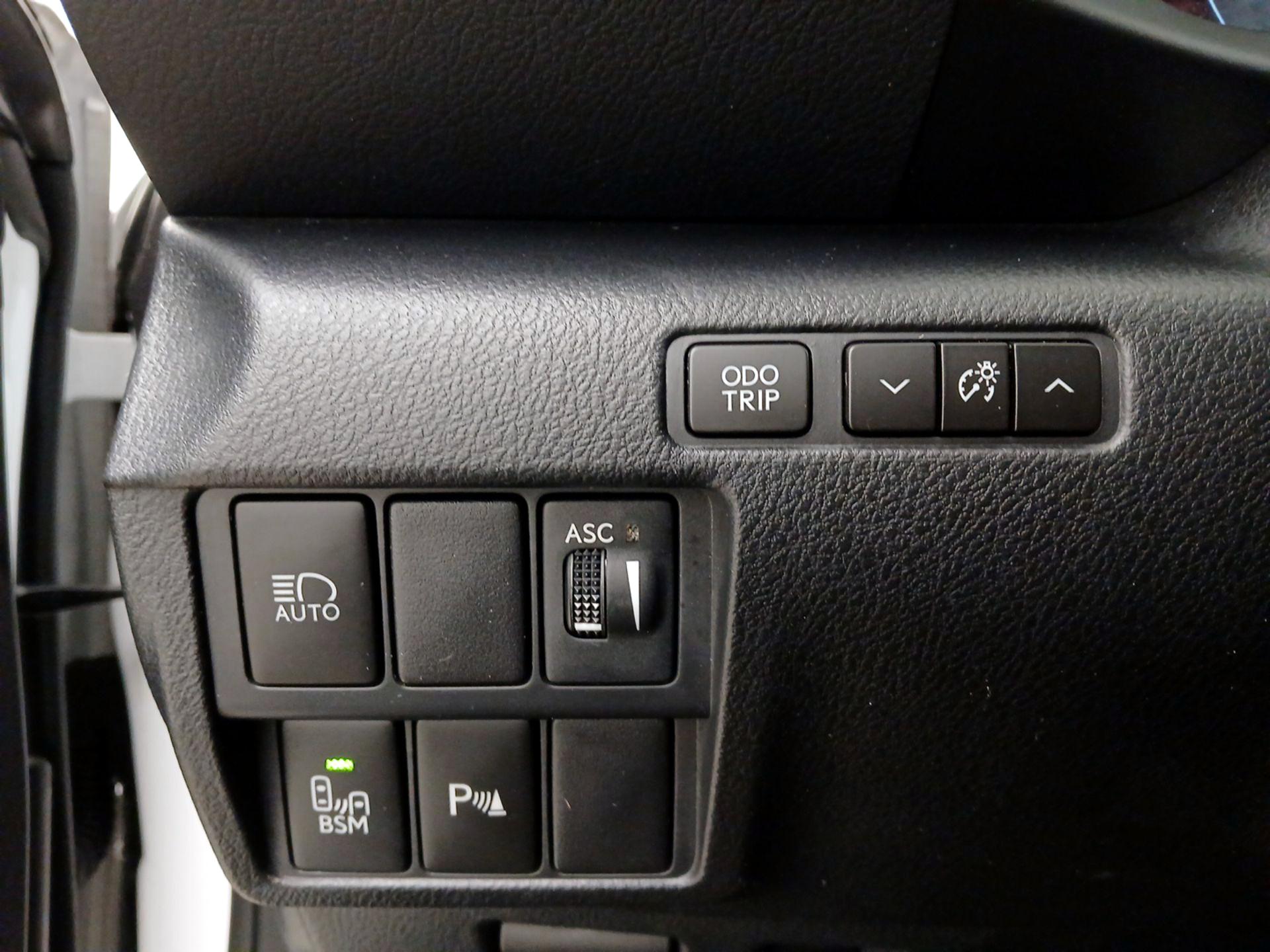 Thumbnail: 2021 Lexus RC - 13