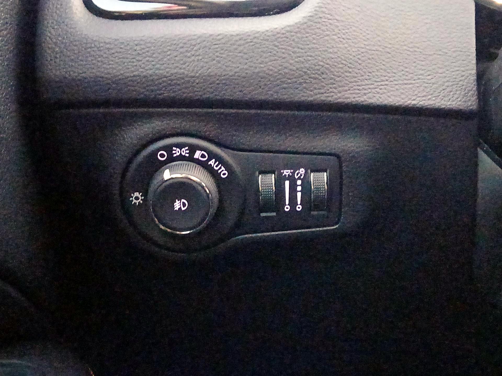 Thumbnail: 2019 Jeep Compass - 13