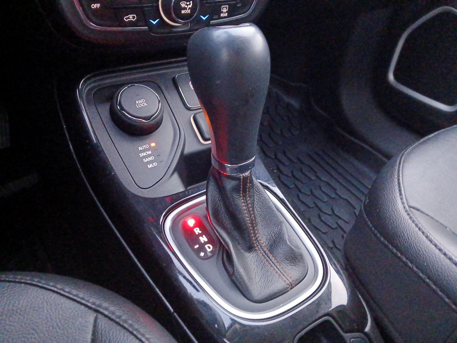 Thumbnail: 2019 Jeep Compass - 17