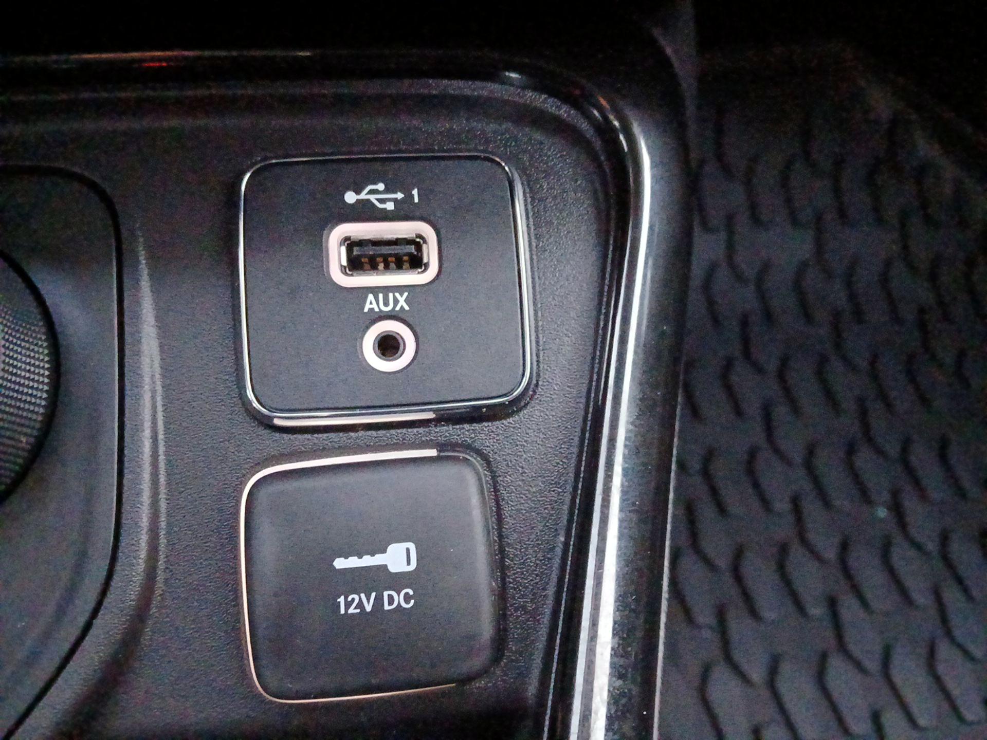 Thumbnail: 2019 Jeep Compass - 18