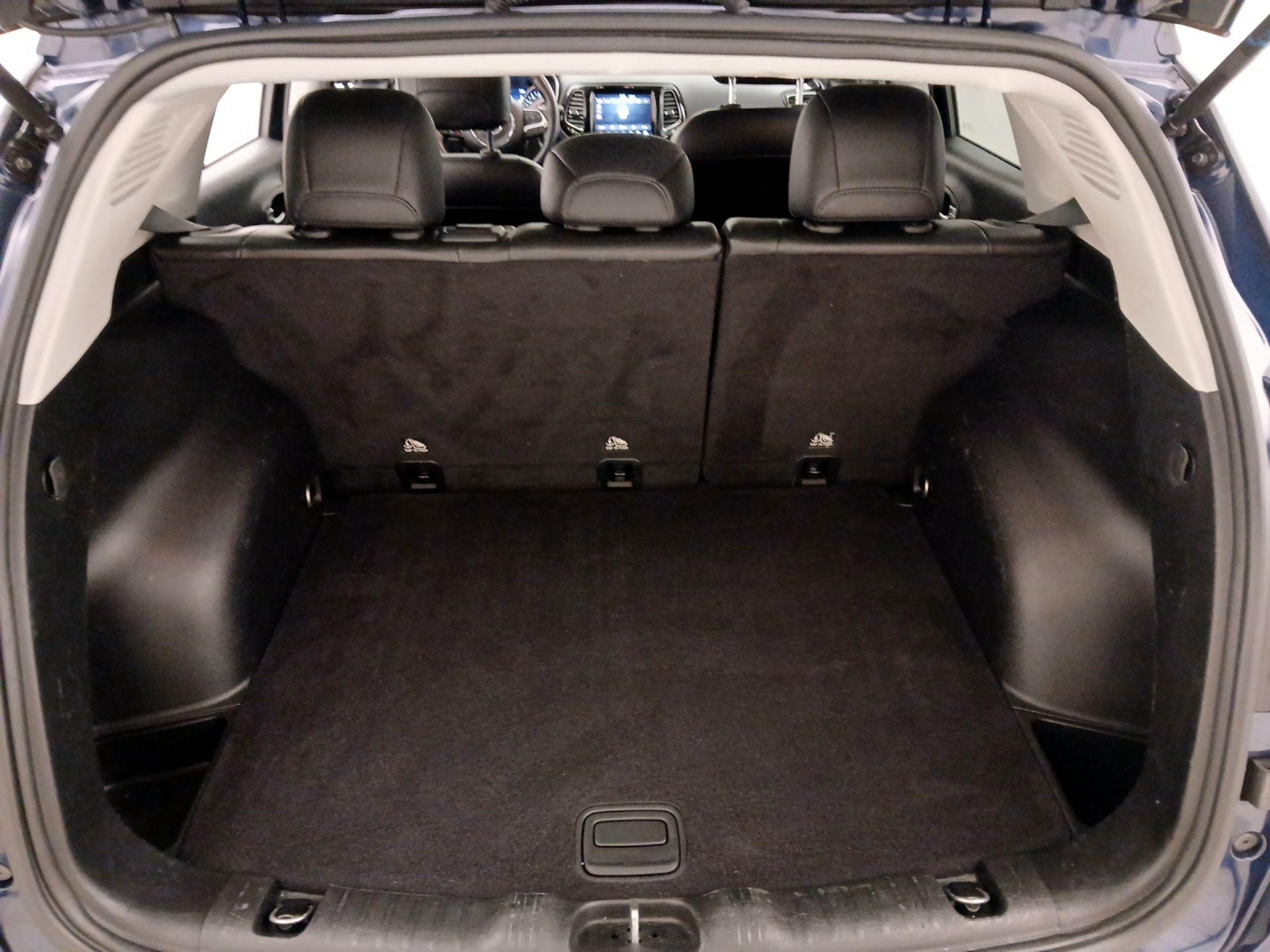 Thumbnail: 2019 Jeep Compass - 20