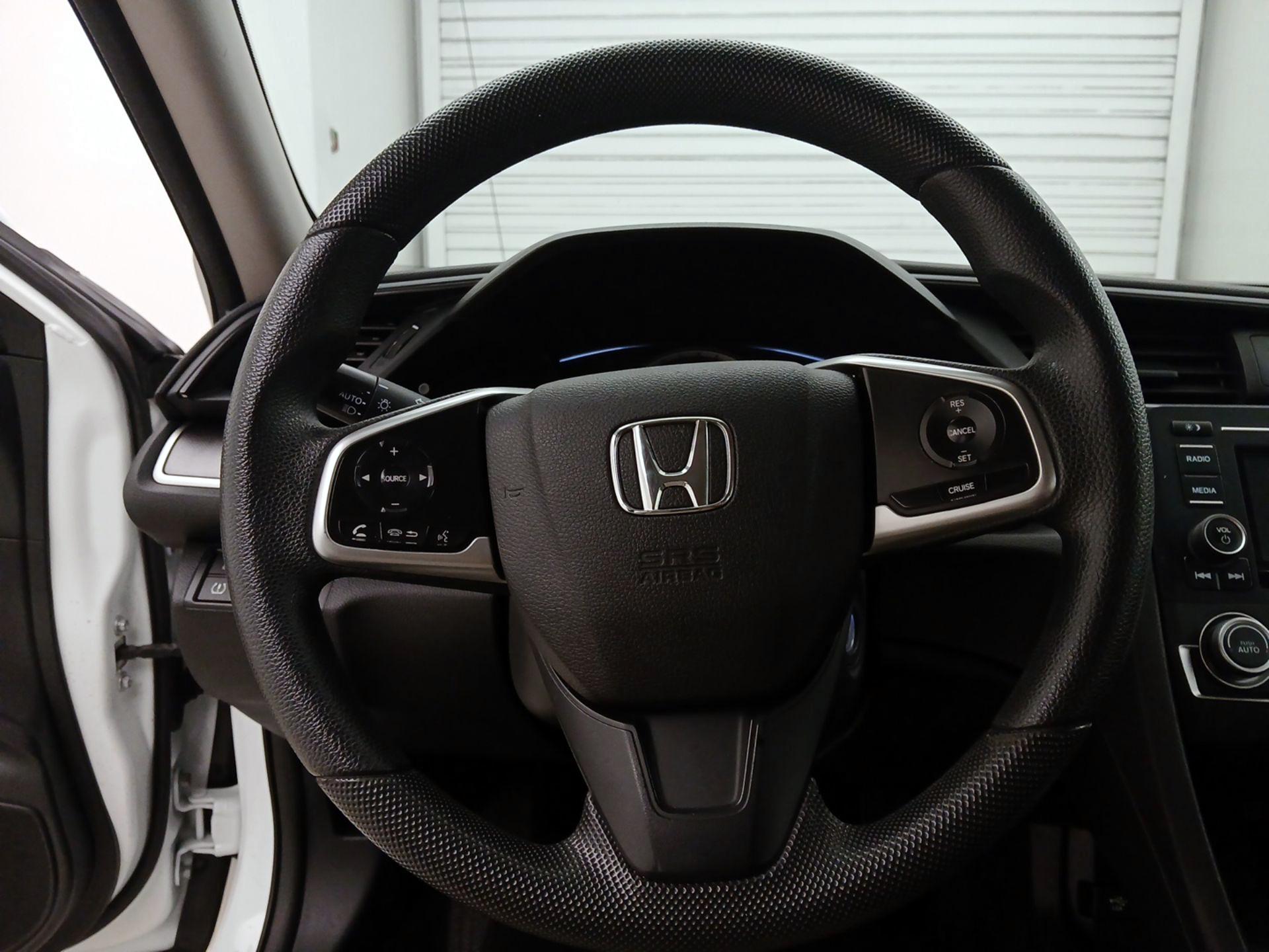 Thumbnail: 2016 Honda Civic - 10