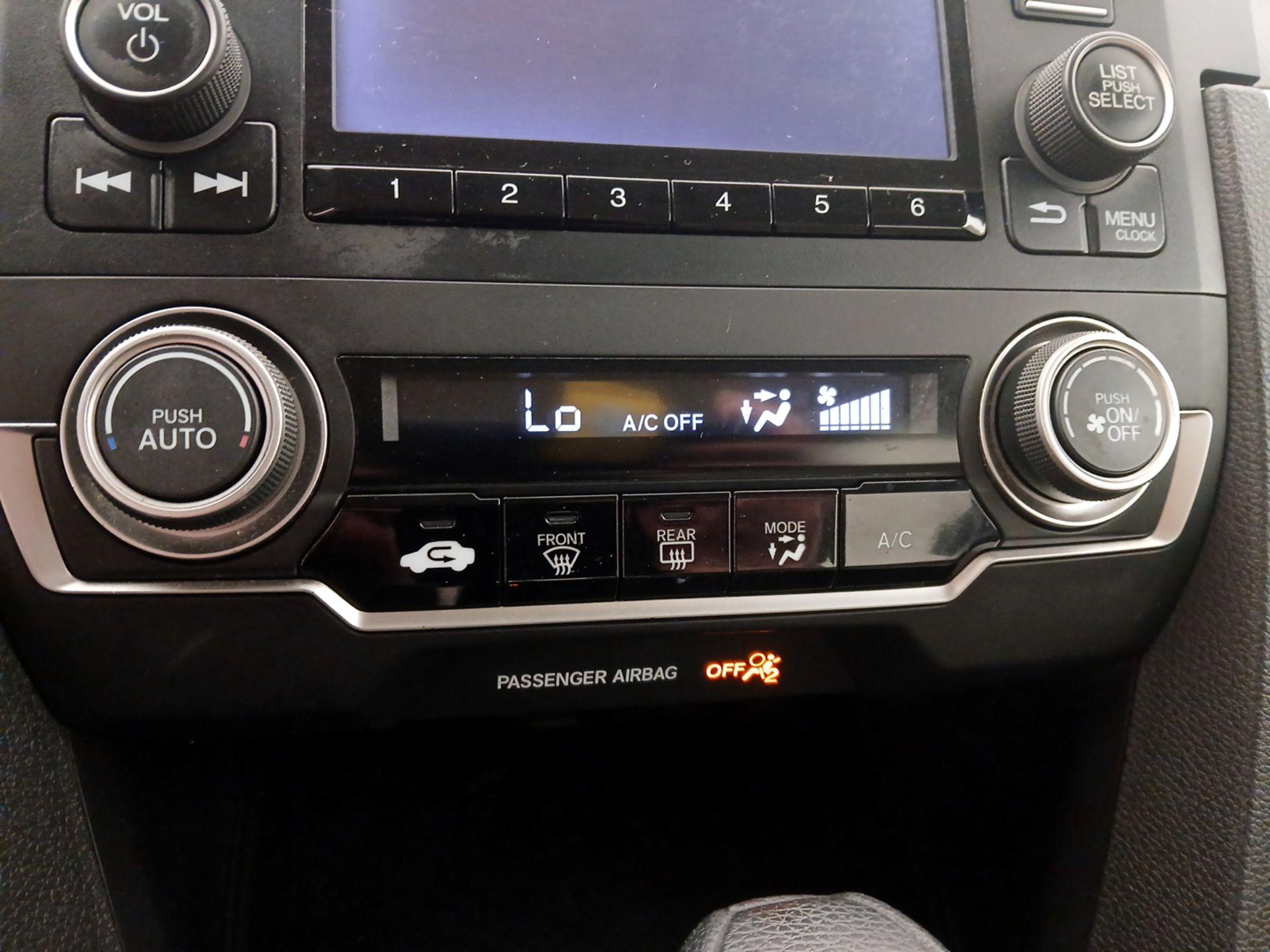 Thumbnail: 2016 Honda Civic - 16