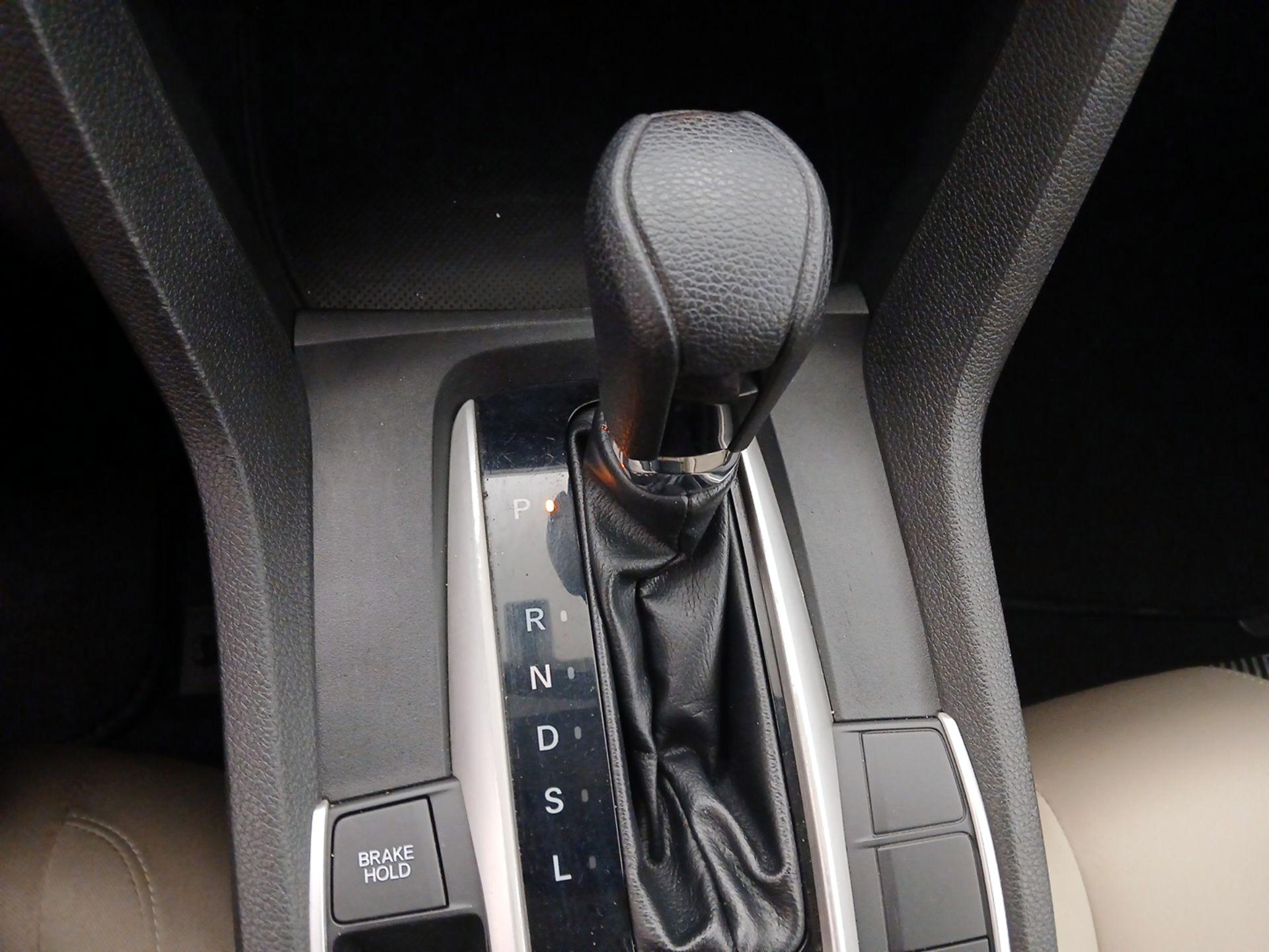 Thumbnail: 2016 Honda Civic - 17