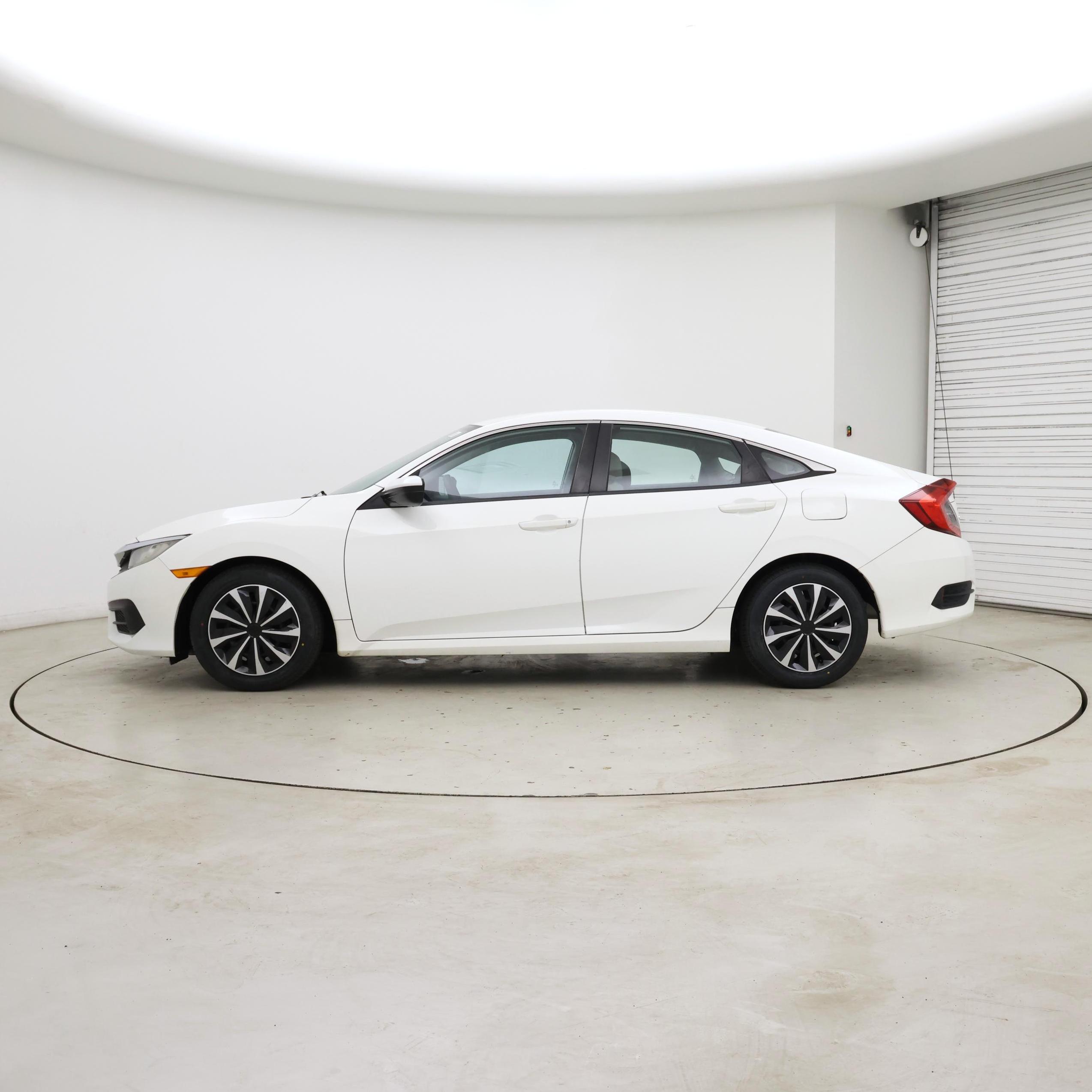 Thumbnail: 2016 Honda Civic - 3