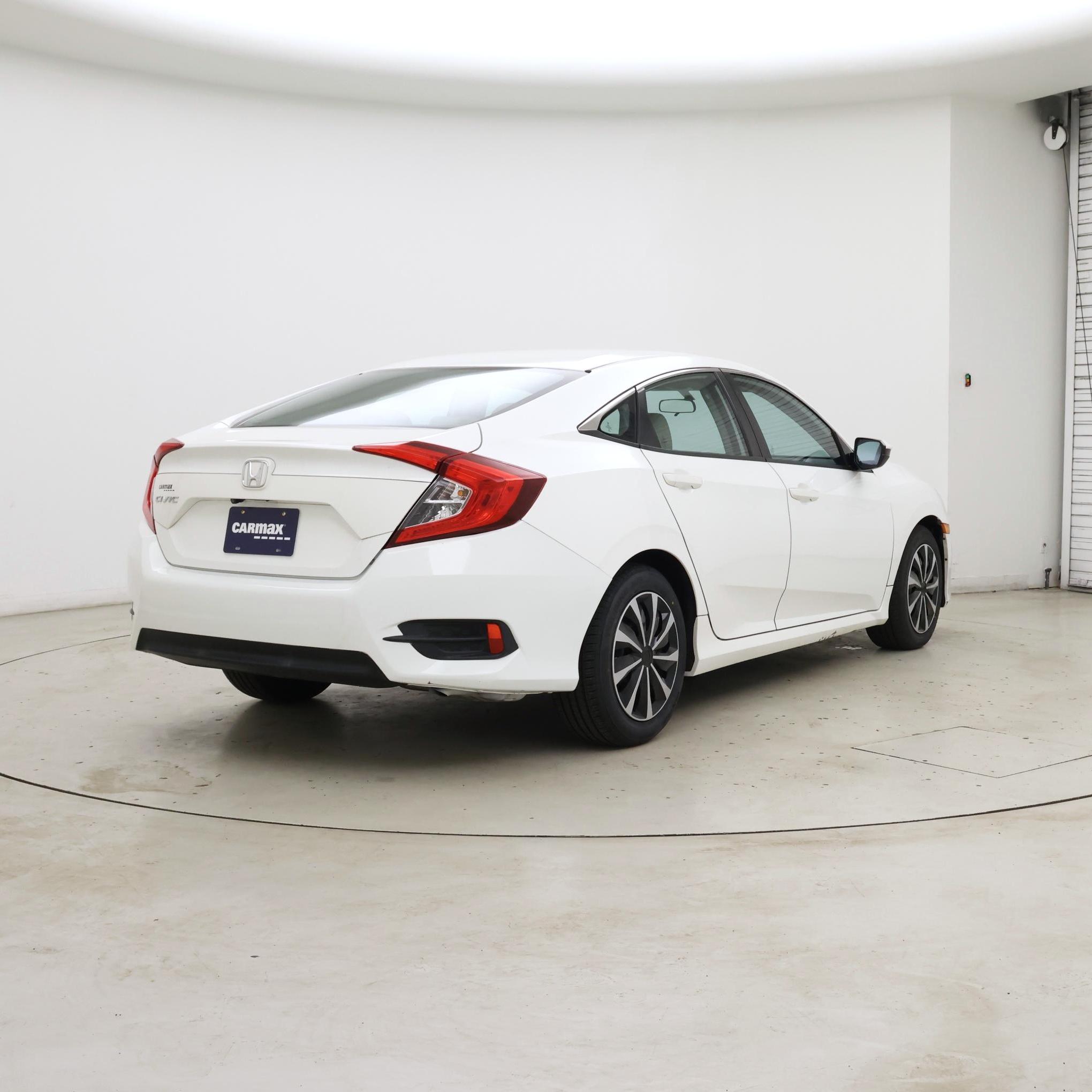 Thumbnail: 2016 Honda Civic - 8