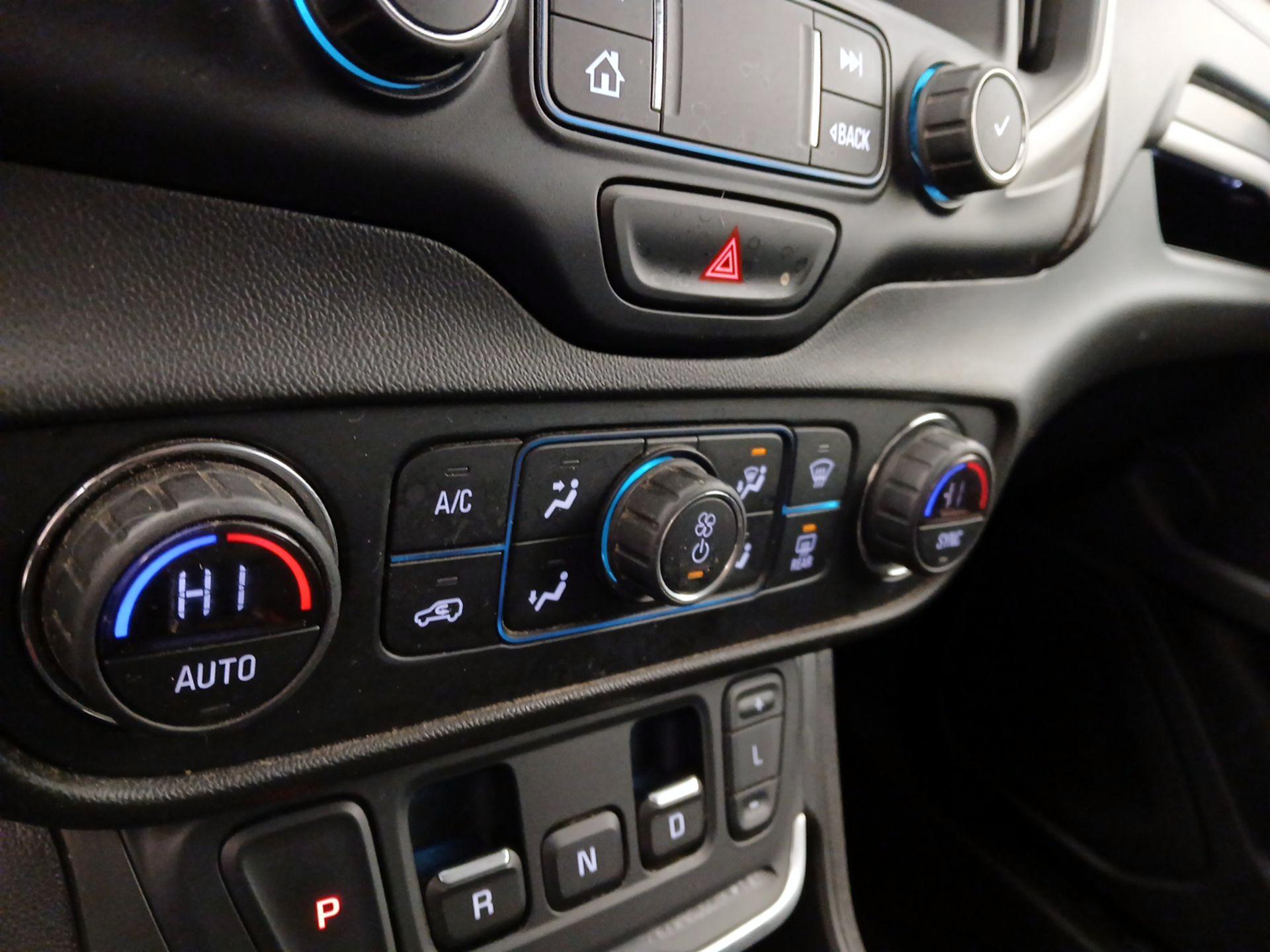 Thumbnail: 2019 GMC Terrain - 16