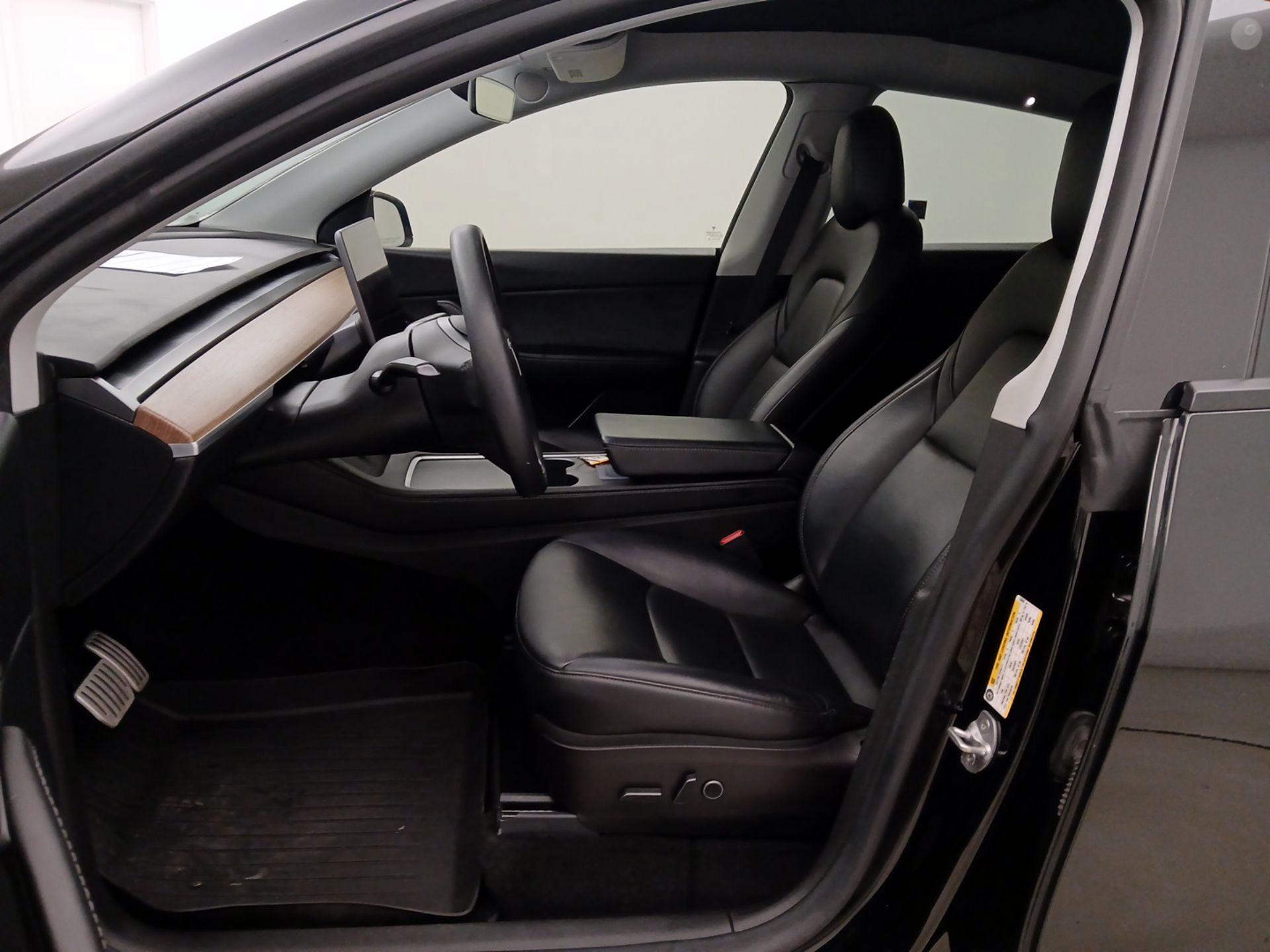 Thumbnail: 2021 Tesla Model Y - 11