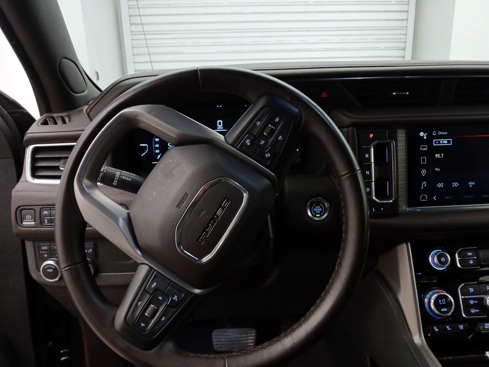 Thumbnail: 2023 GMC Yukon - 10