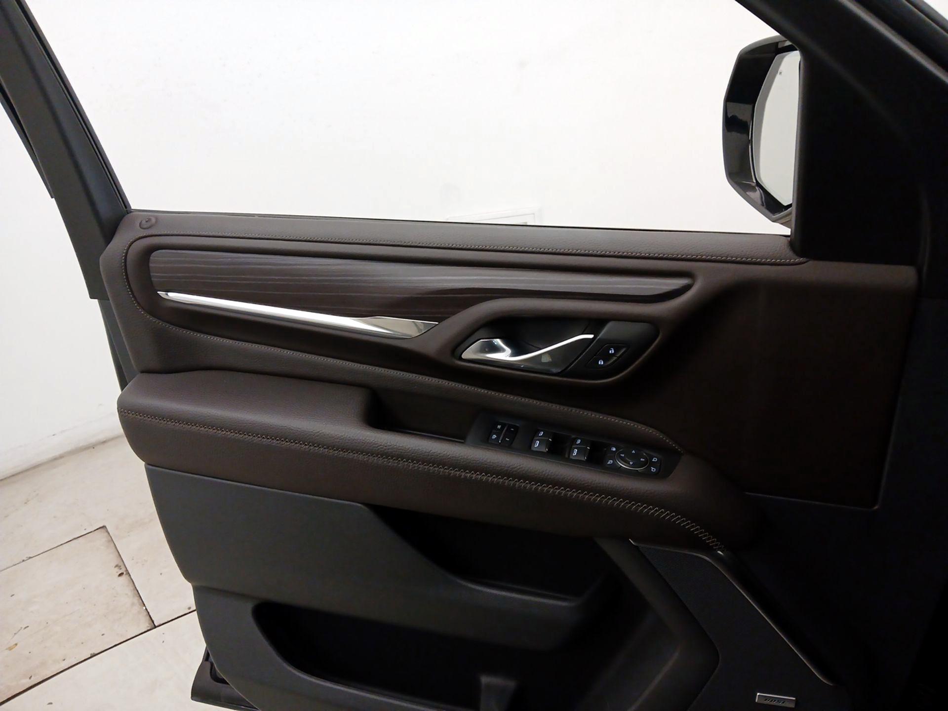 Thumbnail: 2023 GMC Yukon - 12