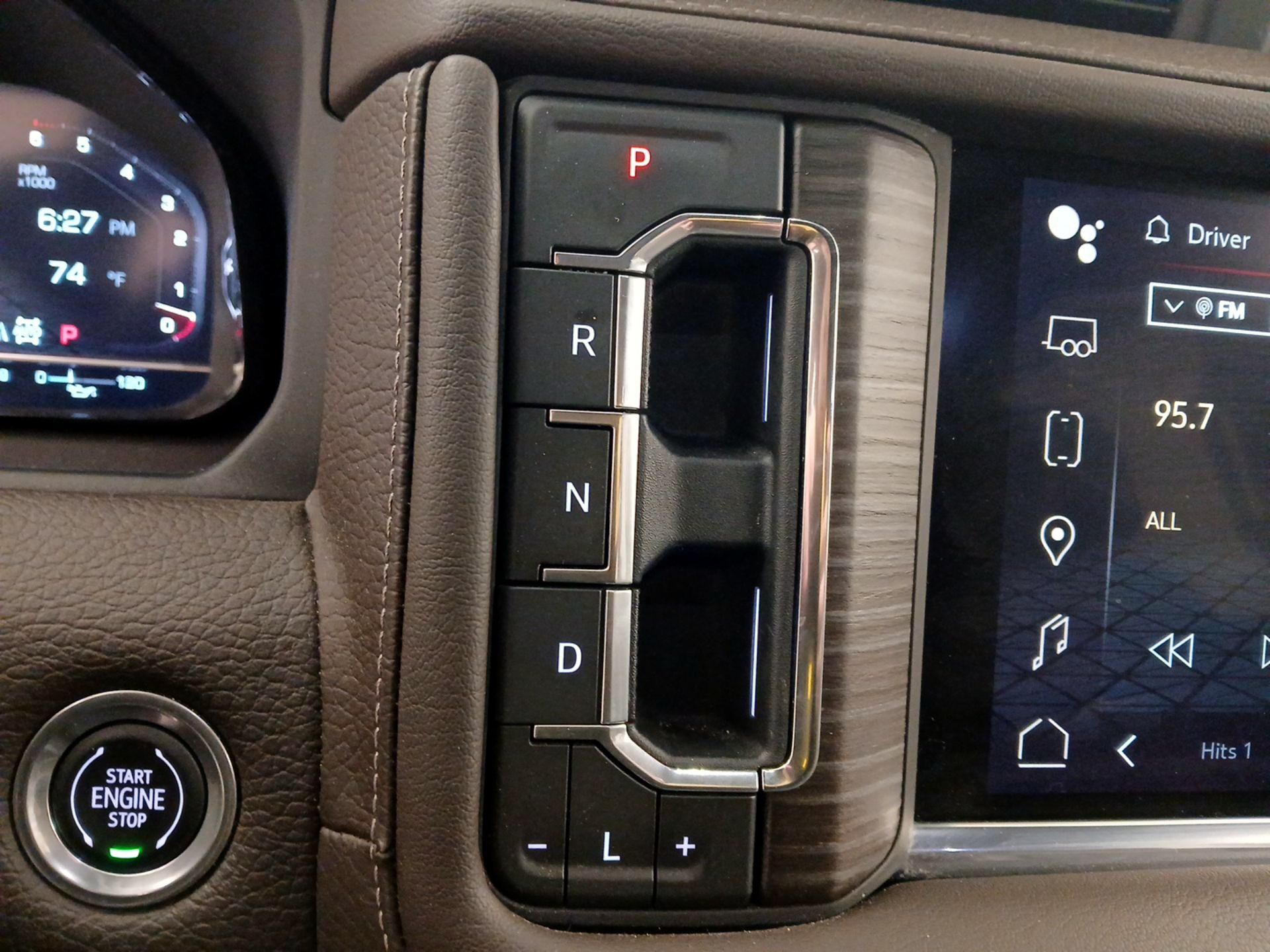 Thumbnail: 2023 GMC Yukon - 17