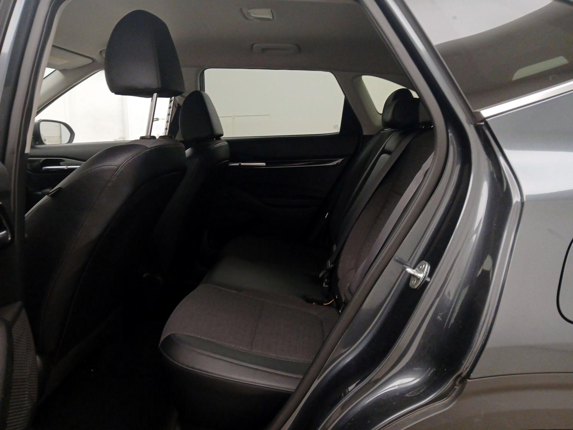 Thumbnail: 2021 Kia Seltos - 19