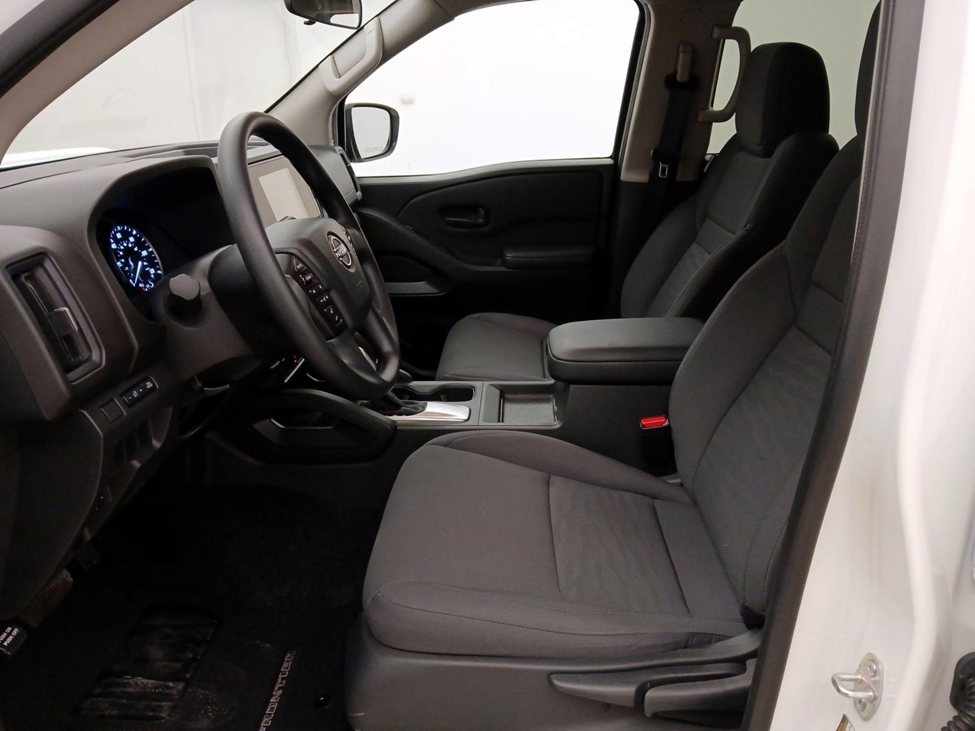 Thumbnail: 2025 Nissan Frontier - 11