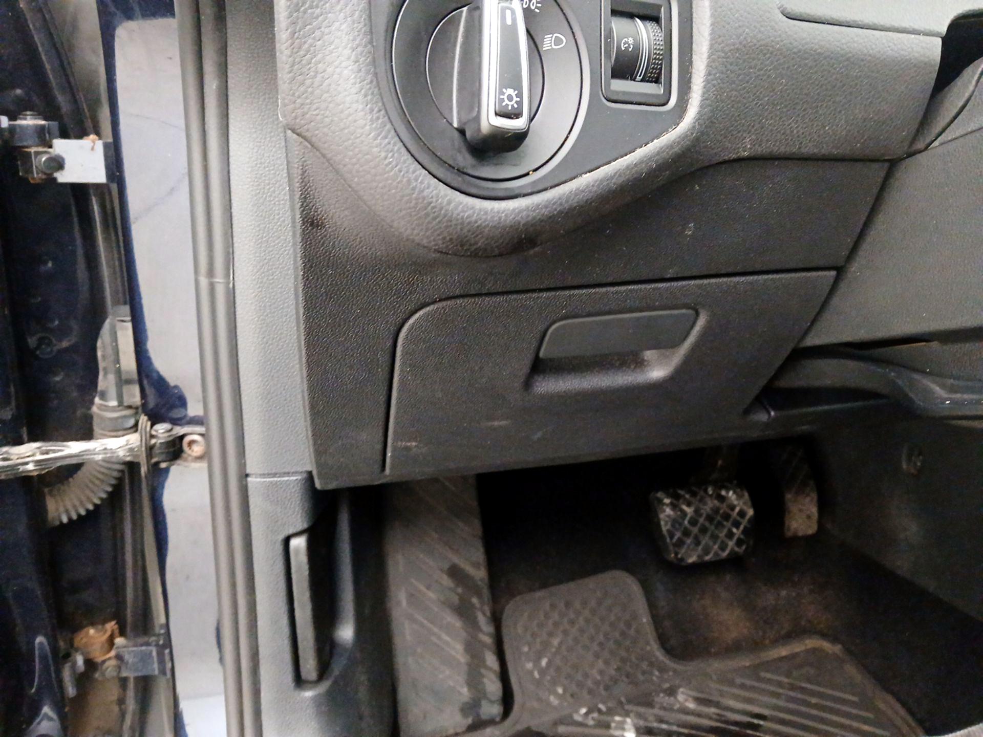 Thumbnail: 2017 Volkswagen Golf - 13