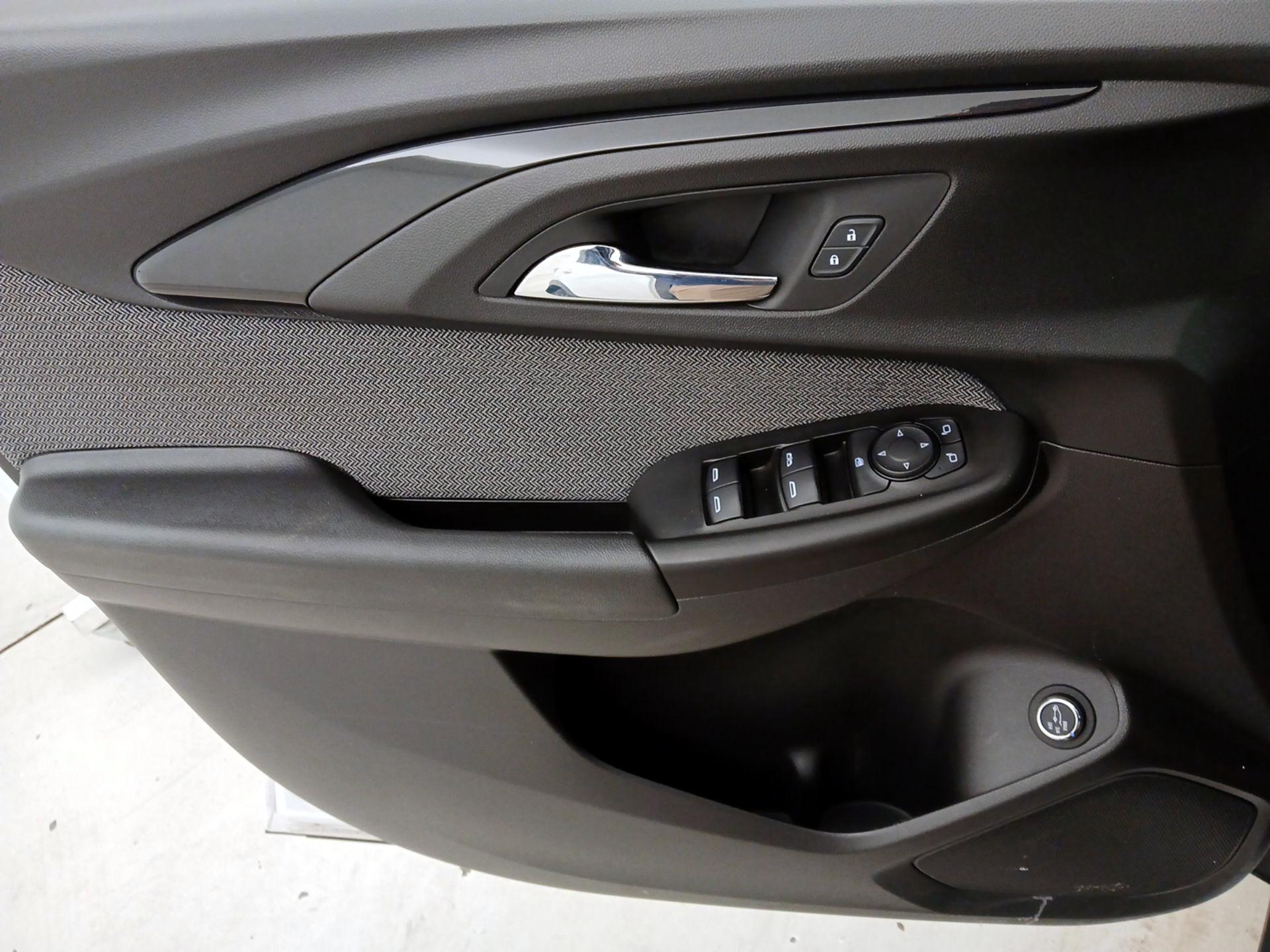 Thumbnail: 2021 Chevrolet TrailBlazer - 12