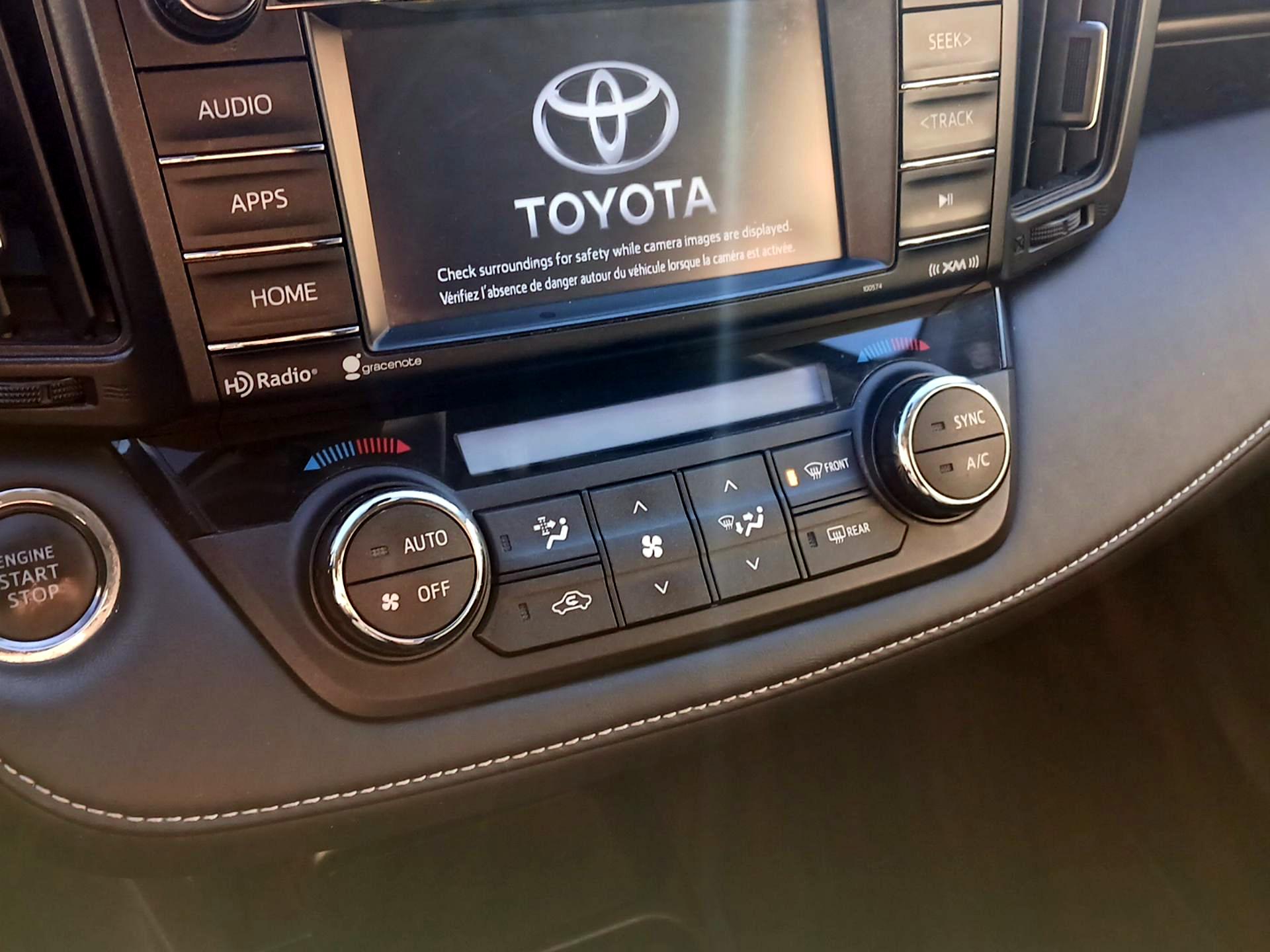 Thumbnail: 2018 Toyota RAV4 - 16