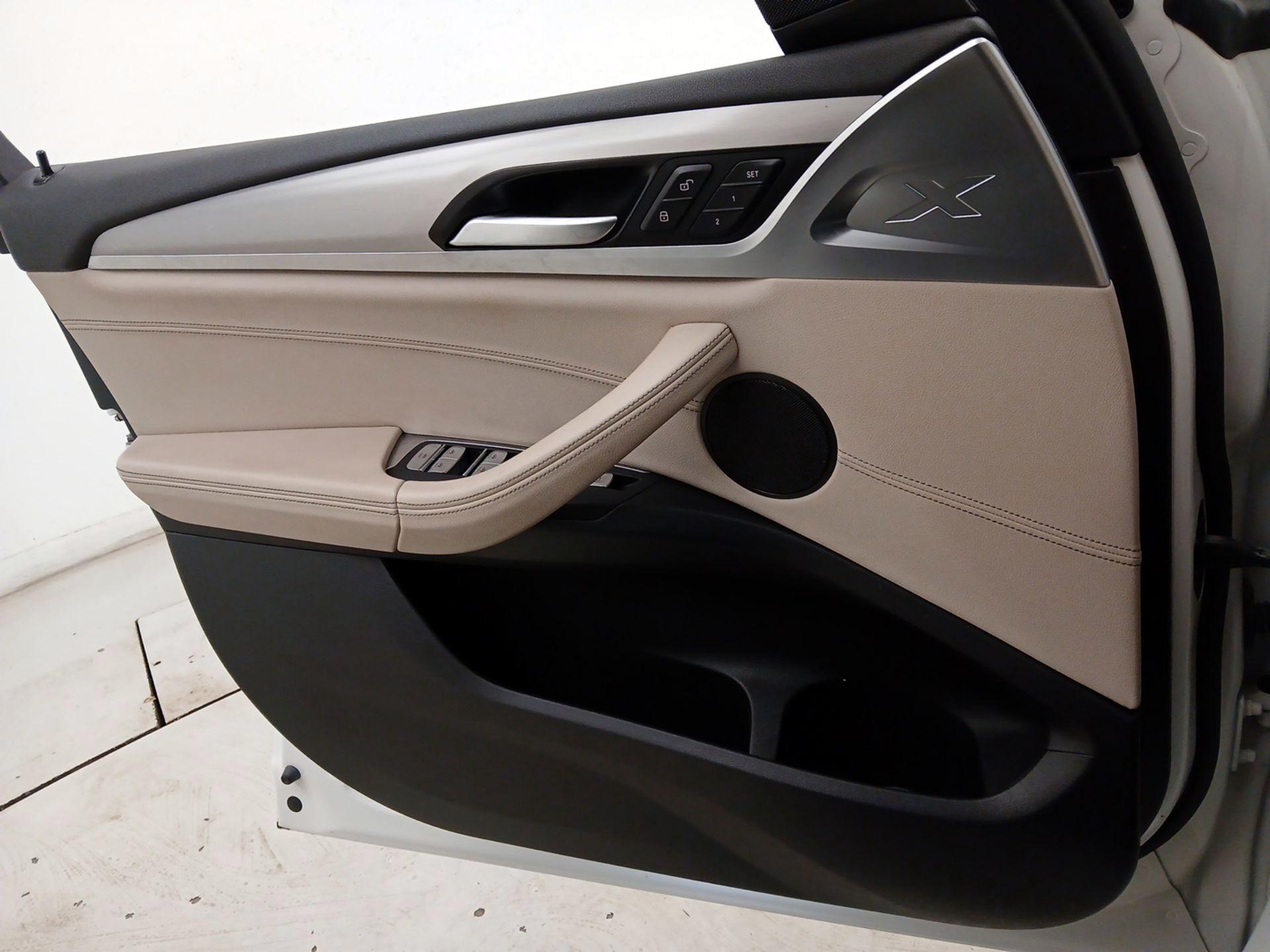 Thumbnail: 2021 BMW X3 - 12