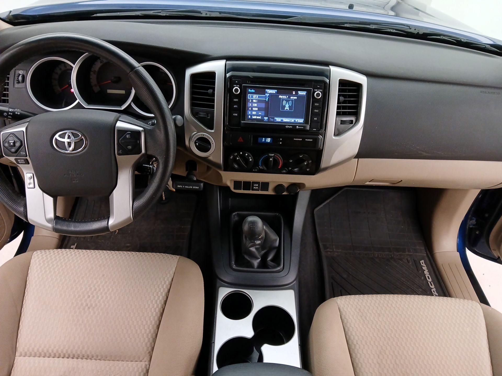 Thumbnail: 2014 Toyota Tacoma - 9