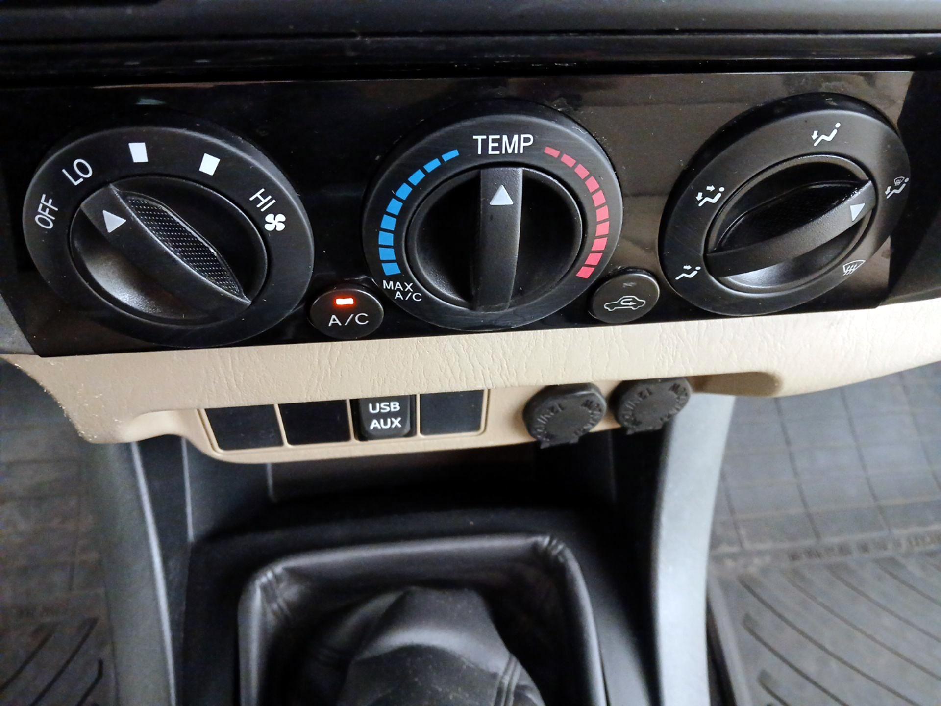 Thumbnail: 2014 Toyota Tacoma - 15