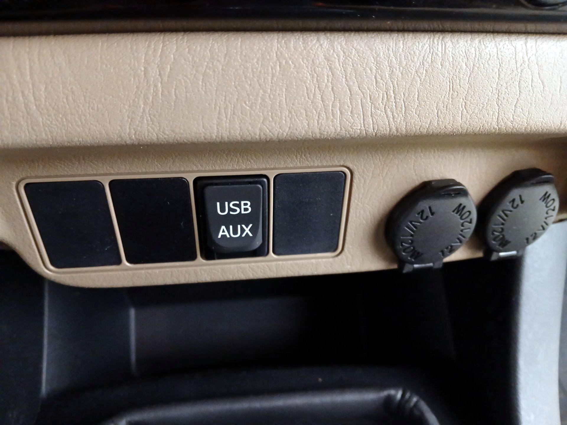 Thumbnail: 2014 Toyota Tacoma - 17