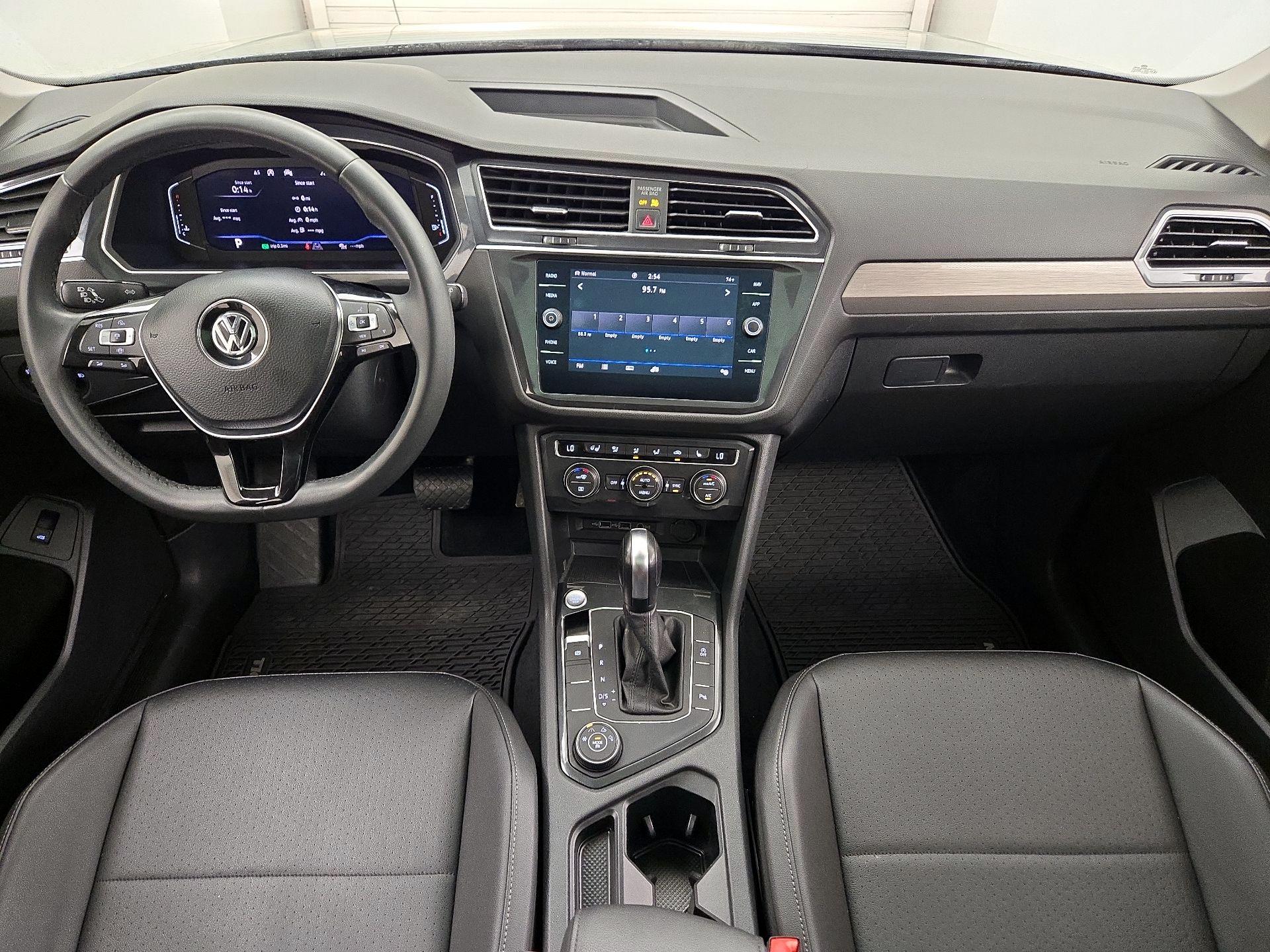 Thumbnail: 2020 Volkswagen Tiguan - 9