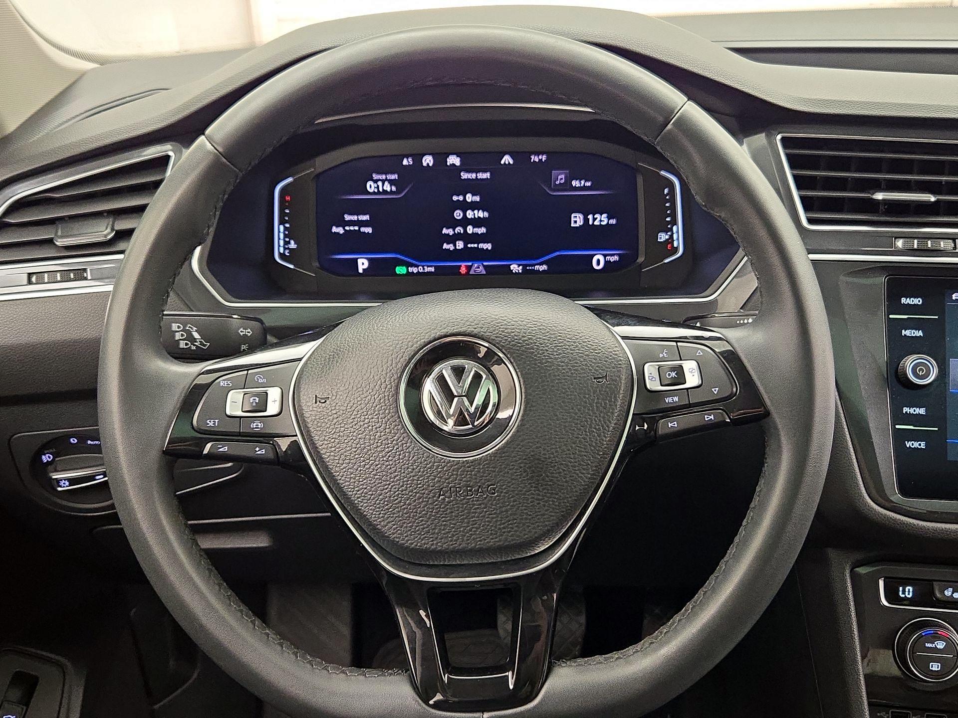 Thumbnail: 2020 Volkswagen Tiguan - 10