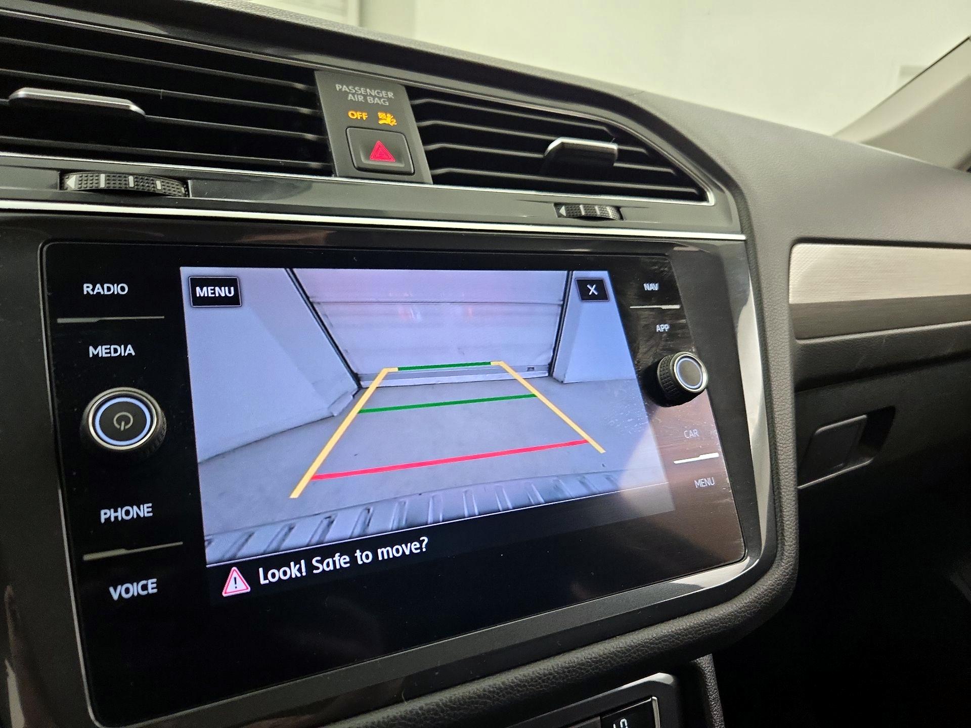 Thumbnail: 2020 Volkswagen Tiguan - 13