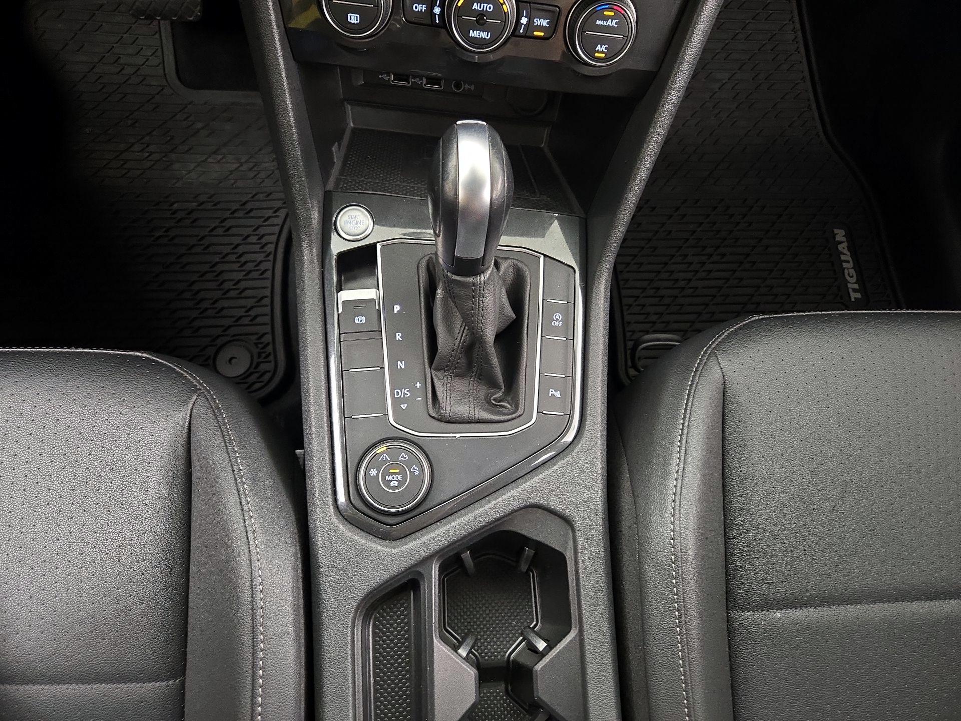 Thumbnail: 2020 Volkswagen Tiguan - 16