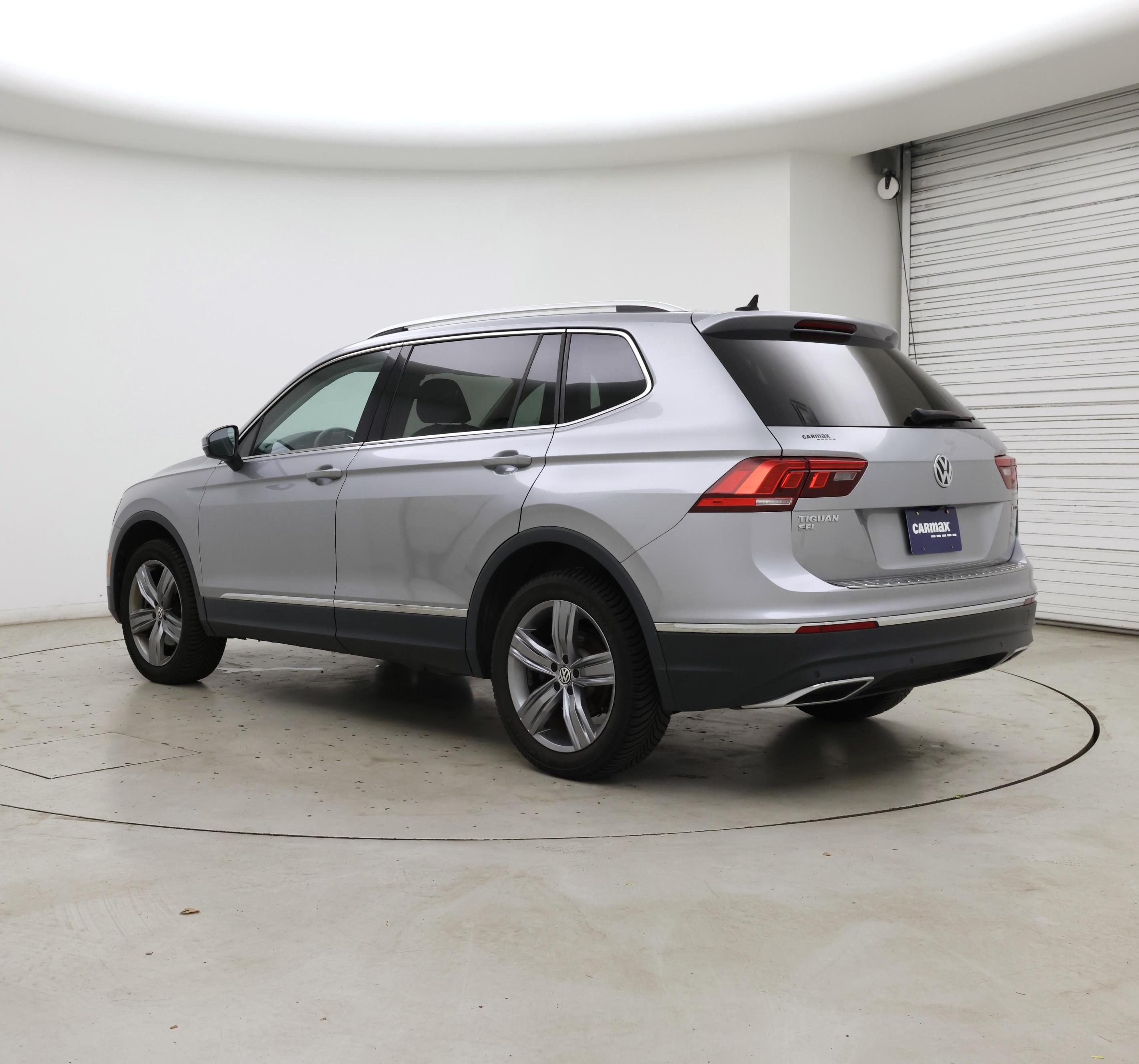 Thumbnail: 2020 Volkswagen Tiguan - 2