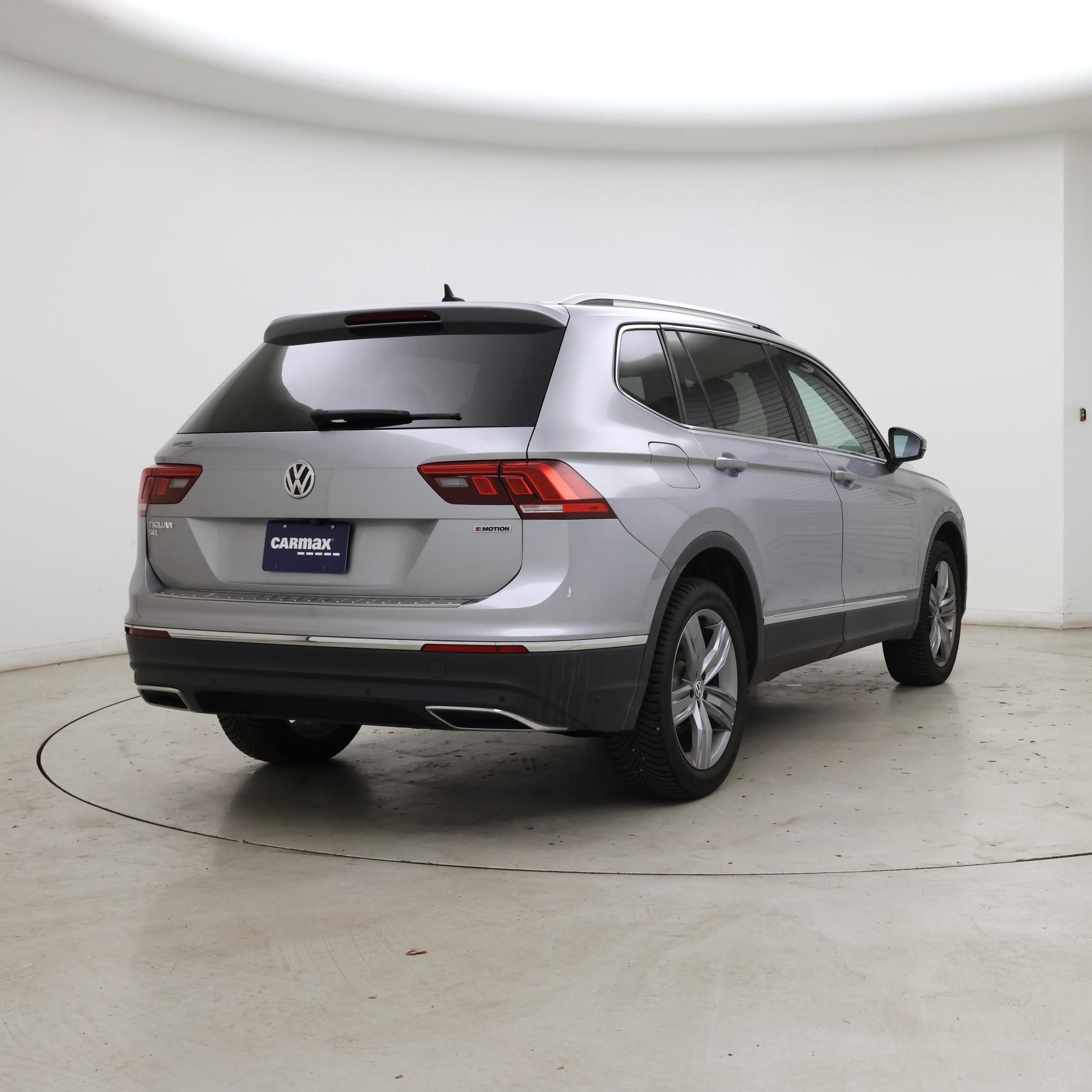 Thumbnail: 2020 Volkswagen Tiguan - 8