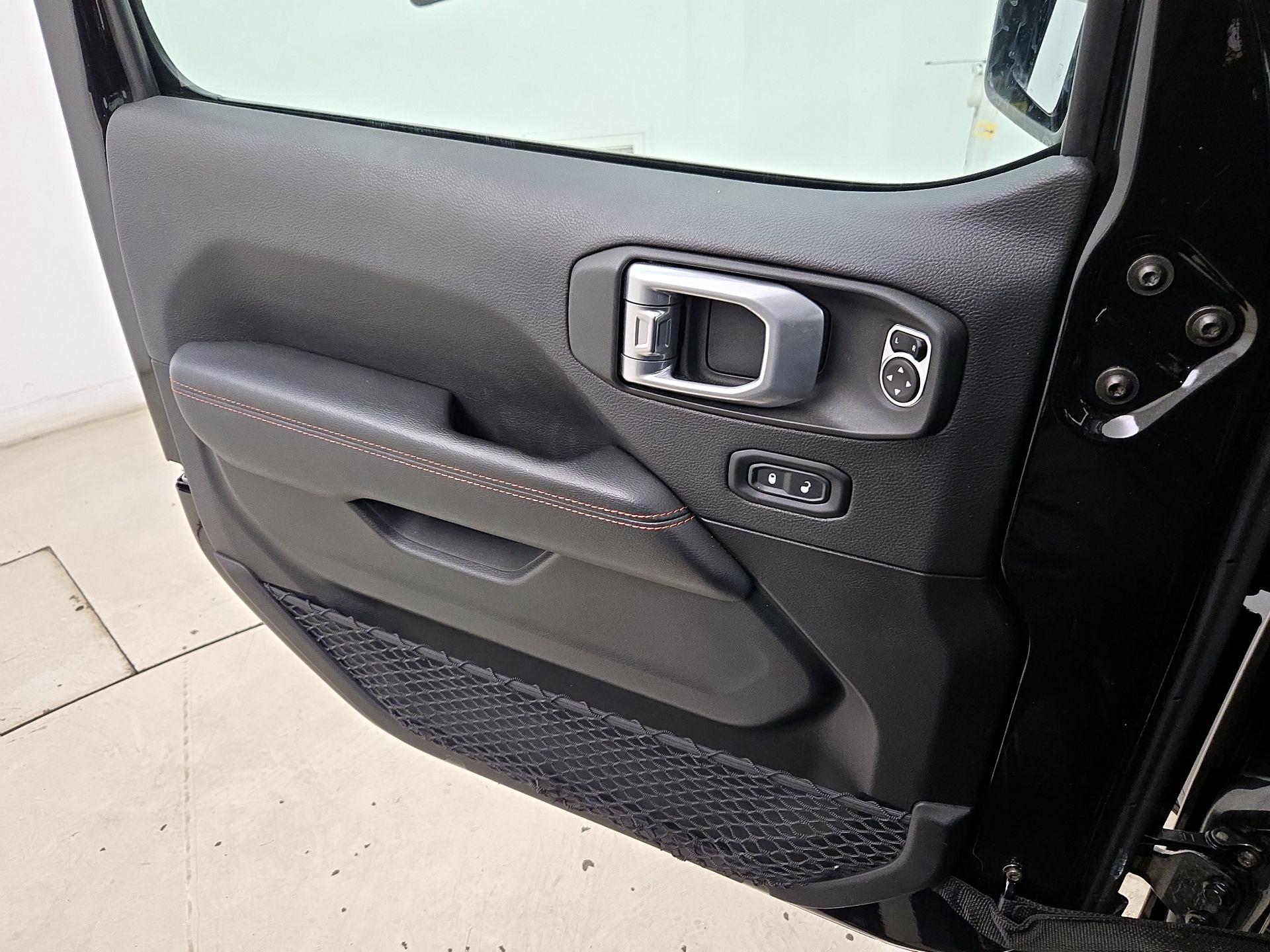 Thumbnail: 2020 Jeep Gladiator - 12