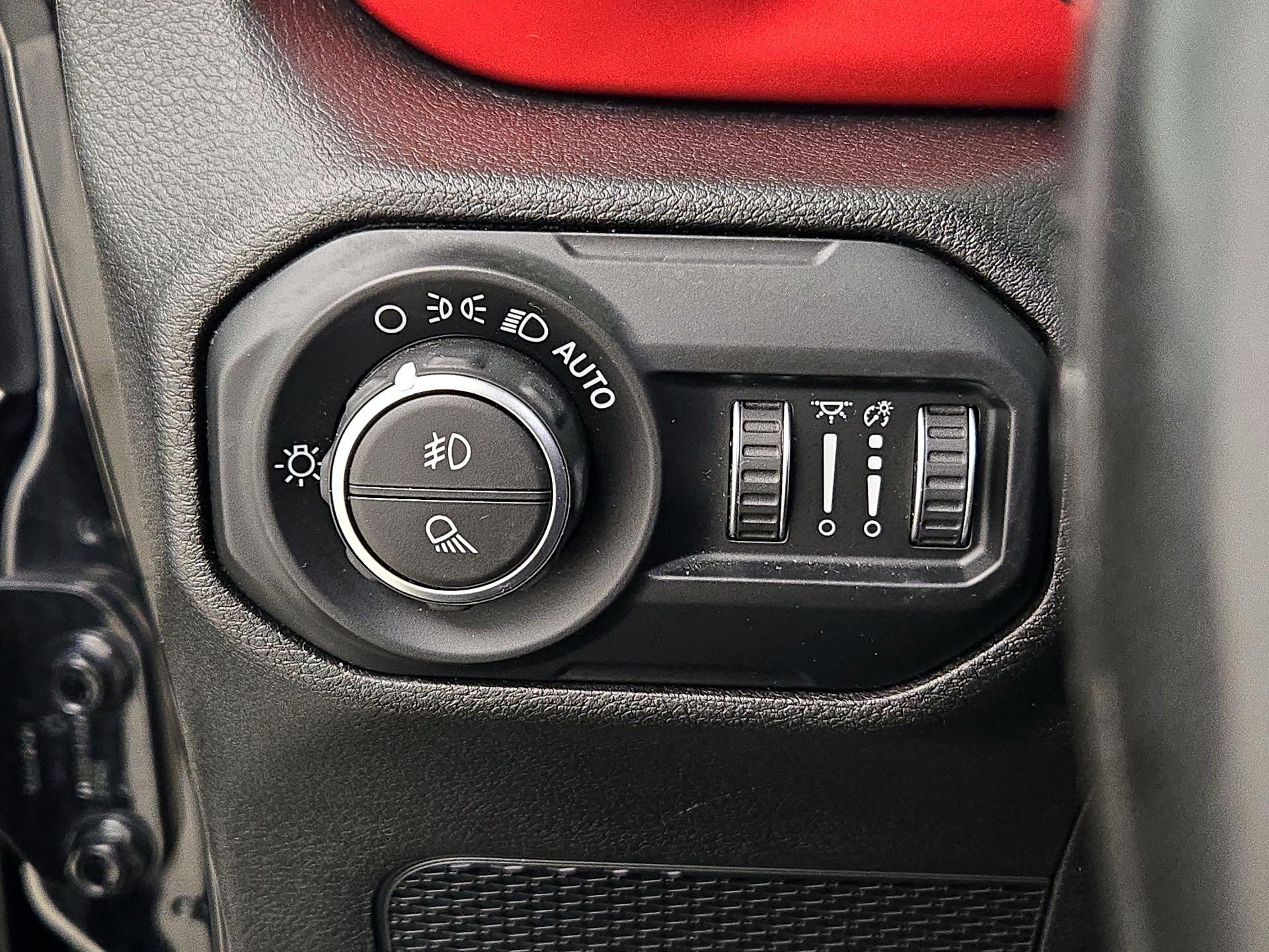 Thumbnail: 2020 Jeep Gladiator - 13