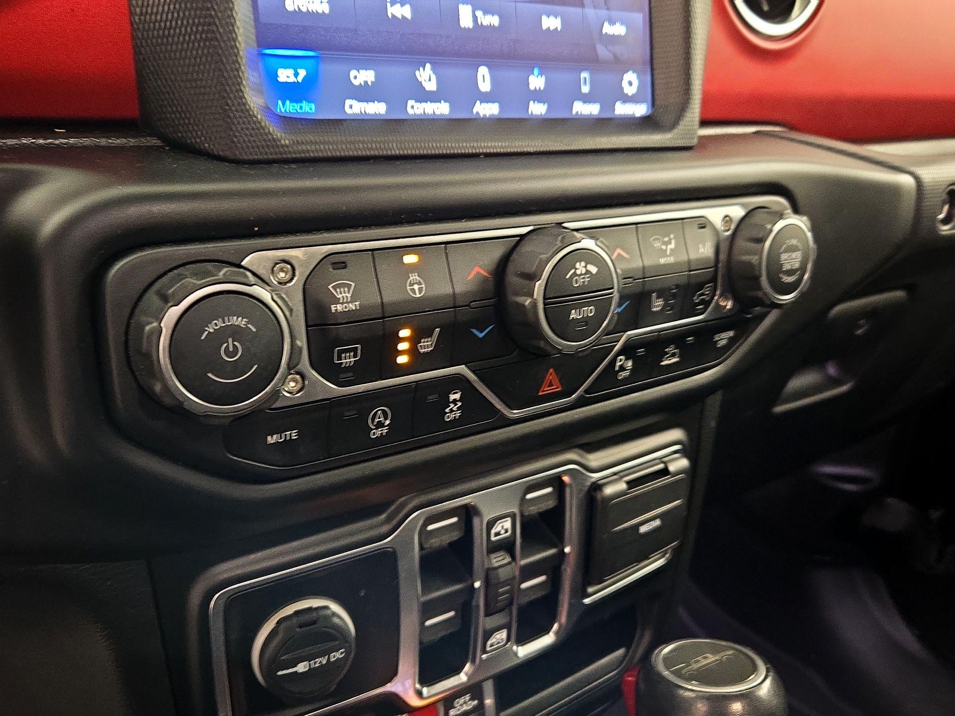 Thumbnail: 2020 Jeep Gladiator - 17