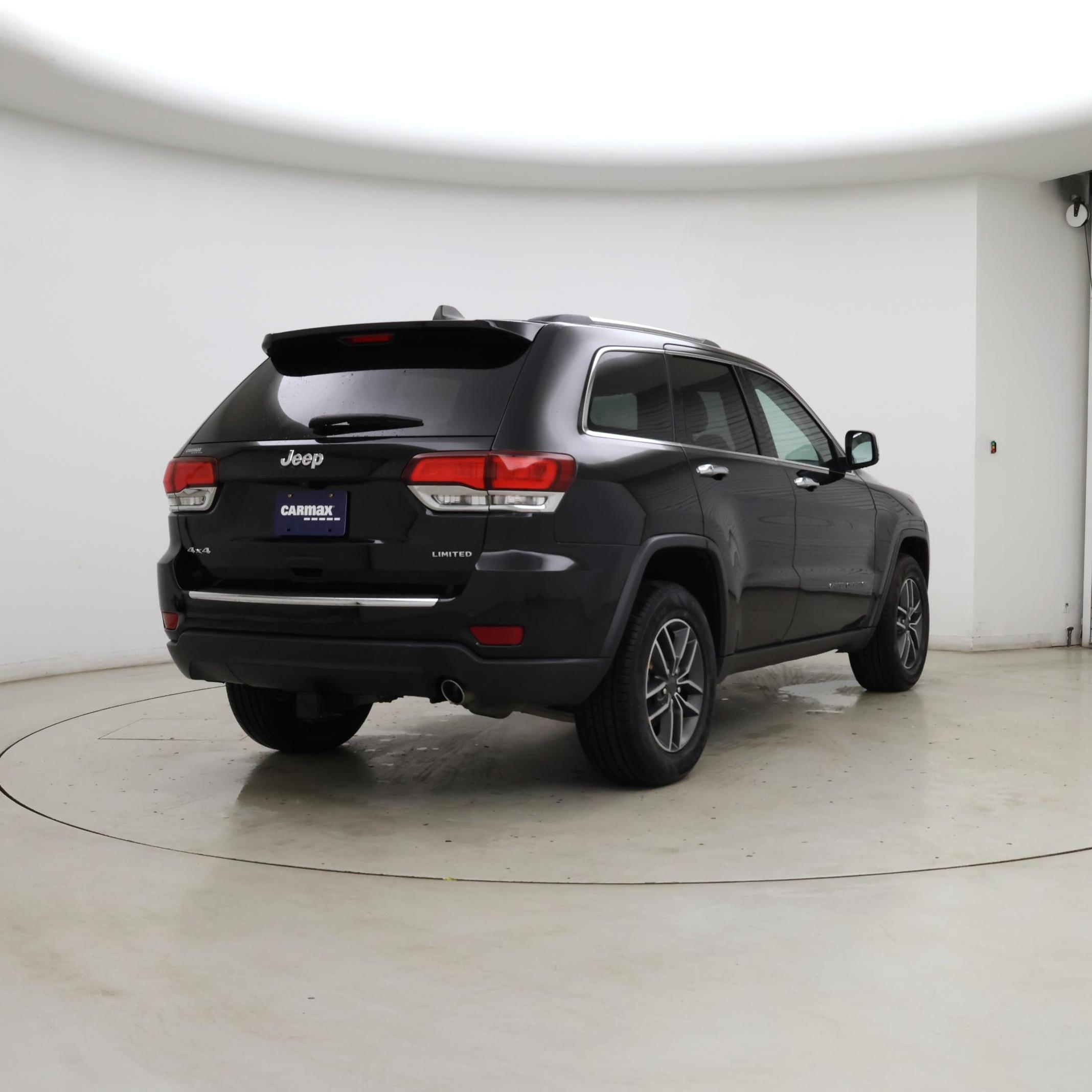 Thumbnail: 2020 Jeep Grand Cherokee - 8