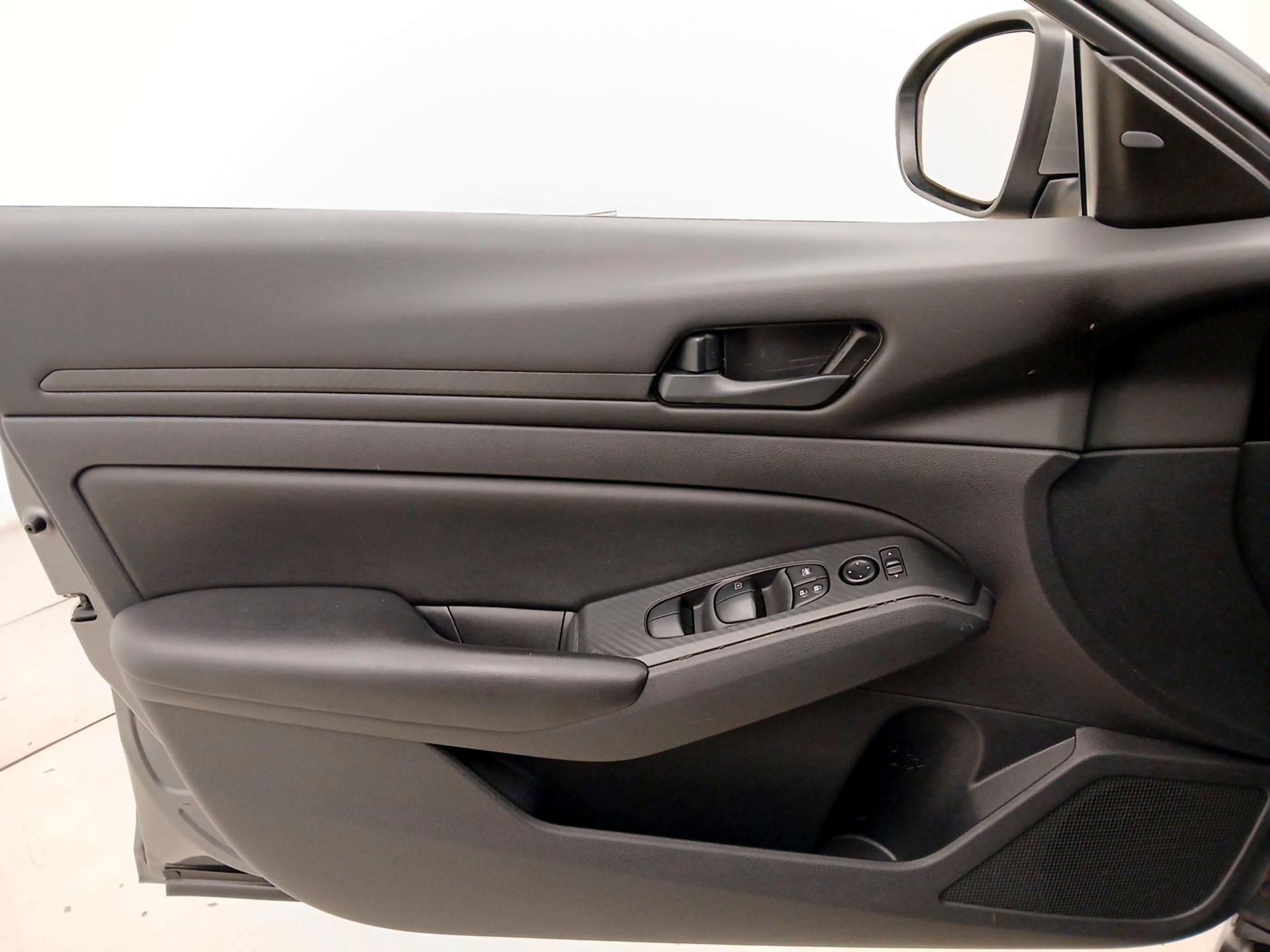 Thumbnail: 2023 Nissan Altima - 12