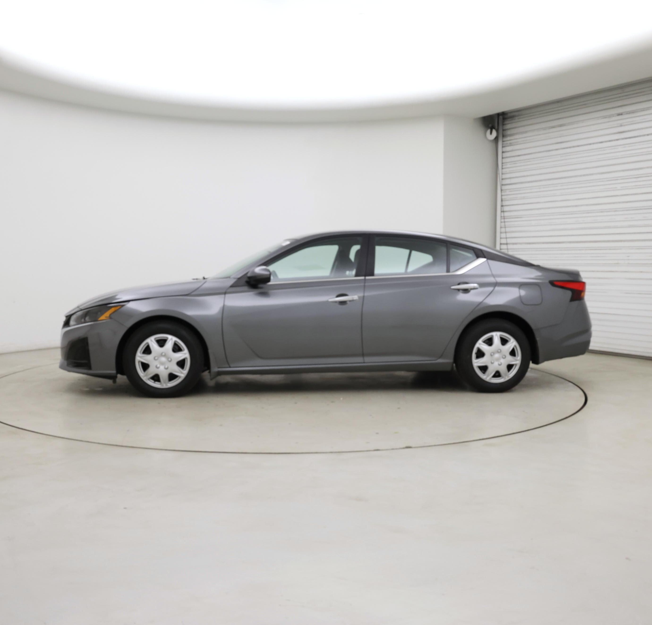 Thumbnail: 2023 Nissan Altima - 3