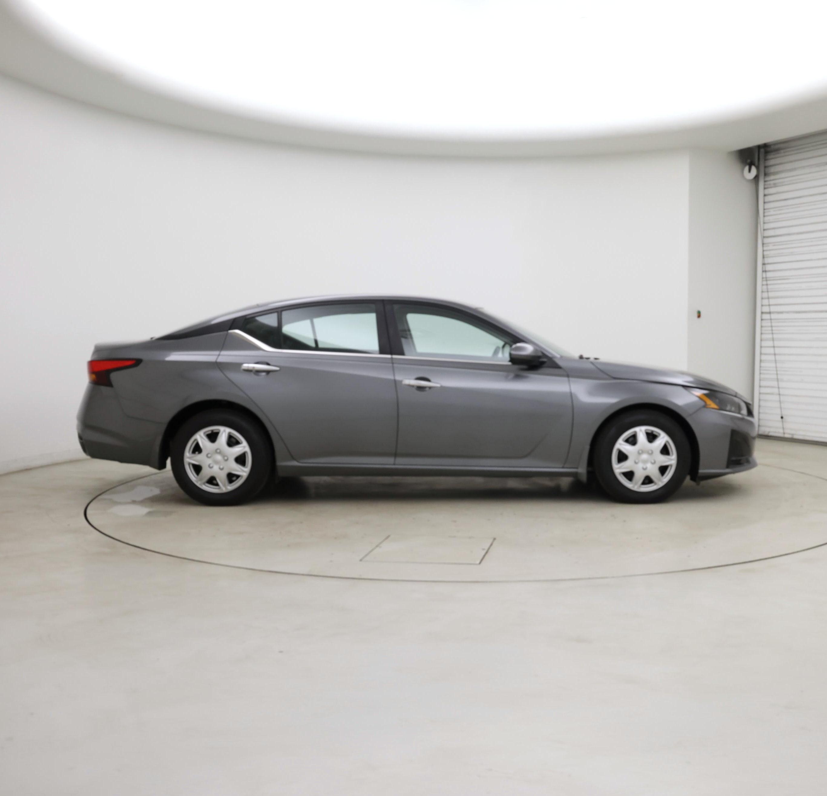 Thumbnail: 2023 Nissan Altima - 7