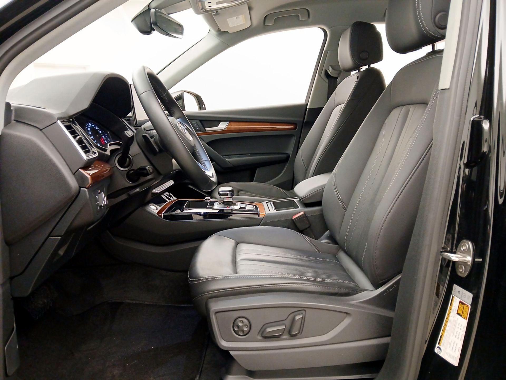 Thumbnail: 2022 Audi Q5 - 11