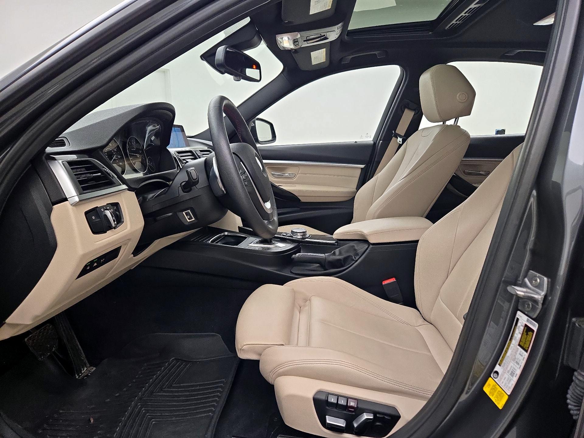 Thumbnail: 2016 BMW 3 Series - 11