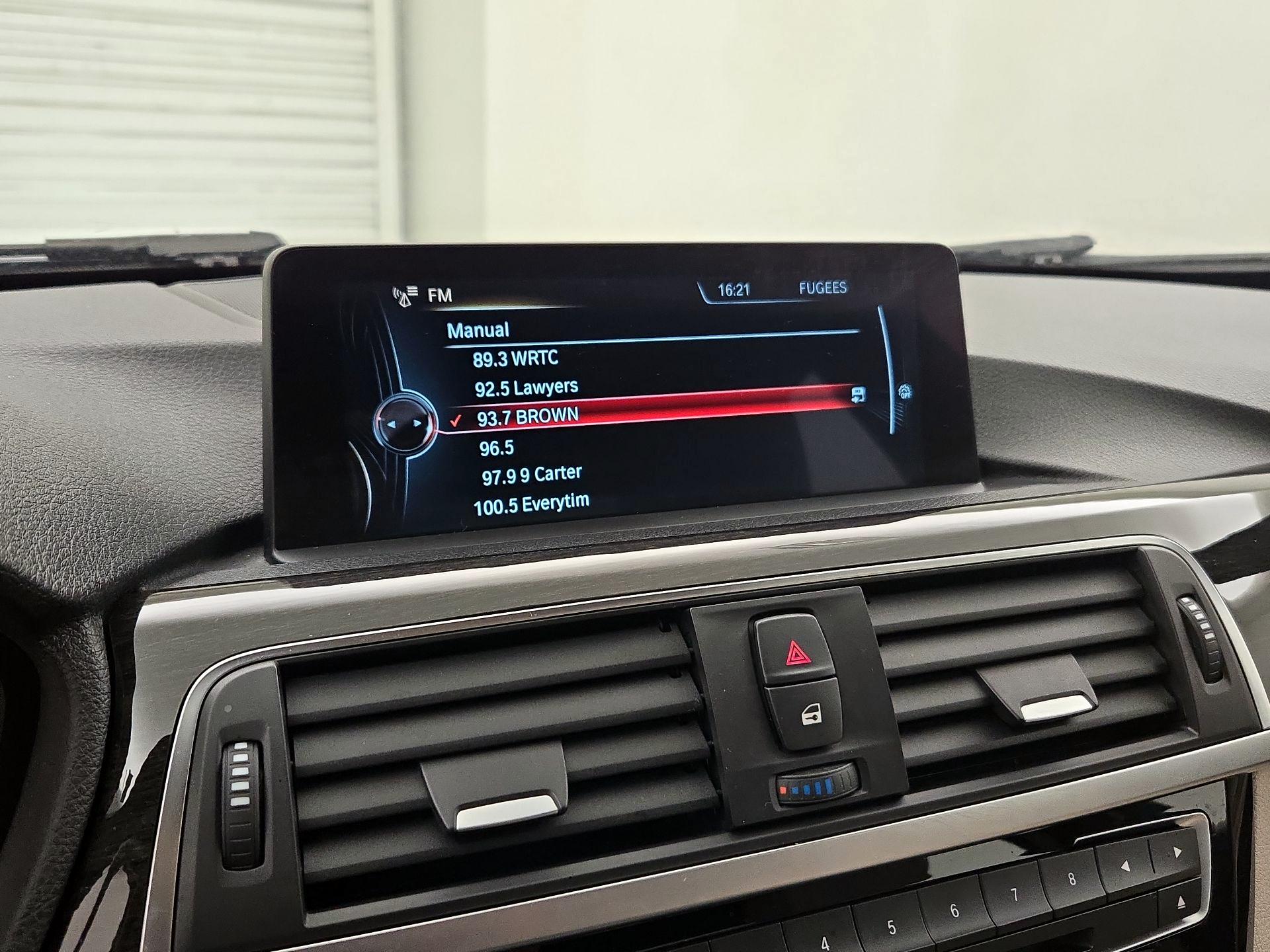 Thumbnail: 2016 BMW 3 Series - 16