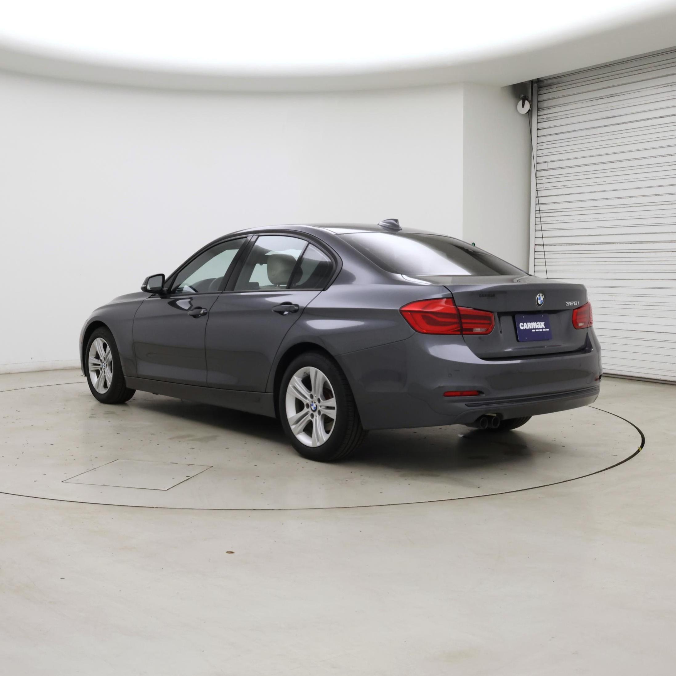 Thumbnail: 2016 BMW 3 Series - 2