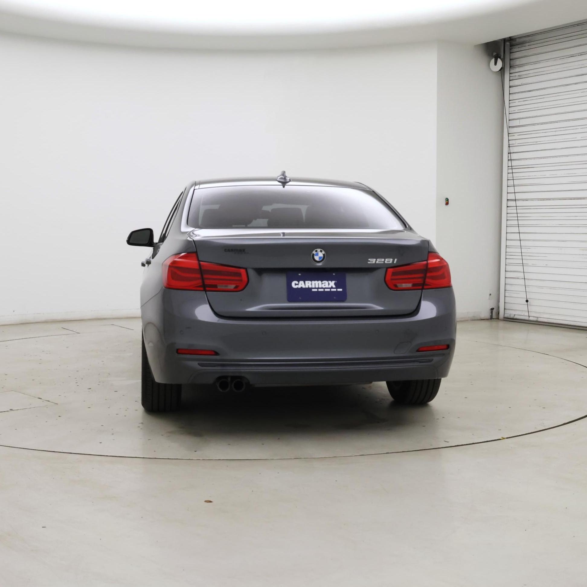 Thumbnail: 2016 BMW 3 Series - 6