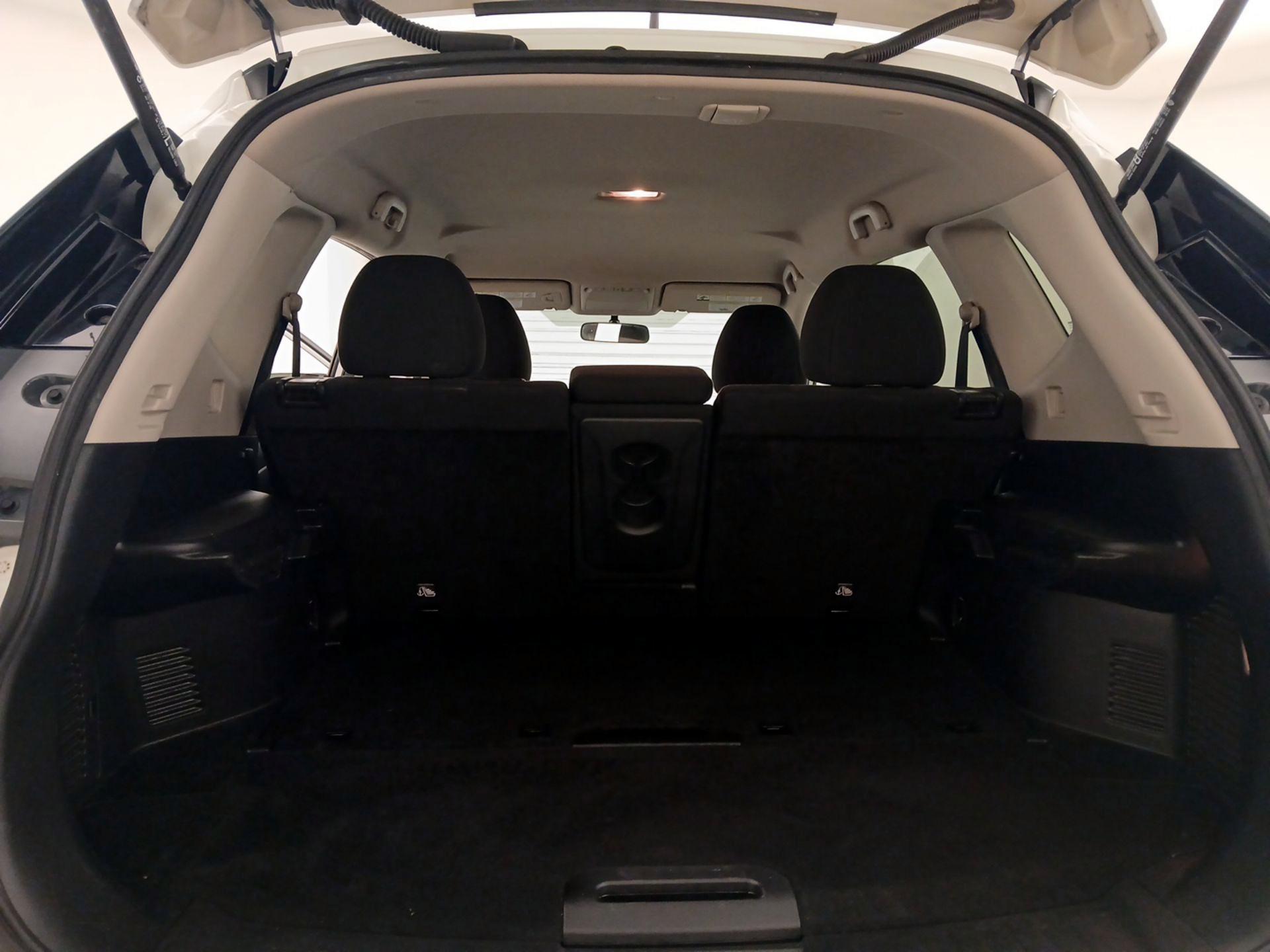 Thumbnail: 2016 Nissan Rogue - 20