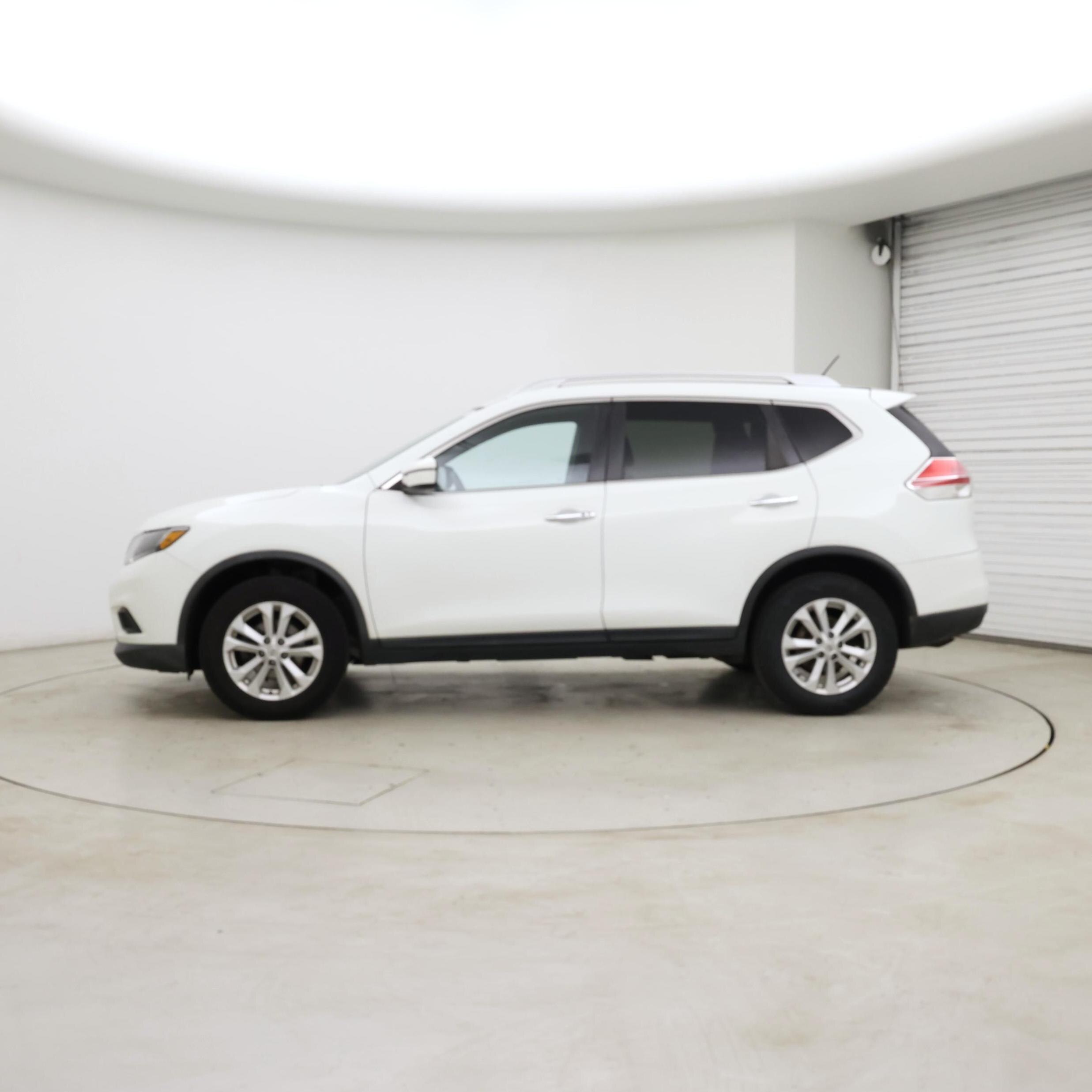 Thumbnail: 2016 Nissan Rogue - 3