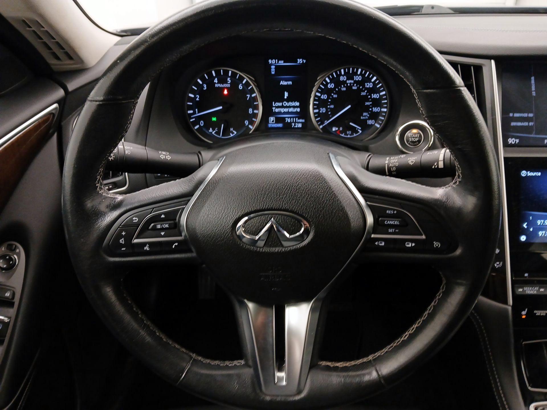 Thumbnail: 2019 INFINITI Q50 - 10
