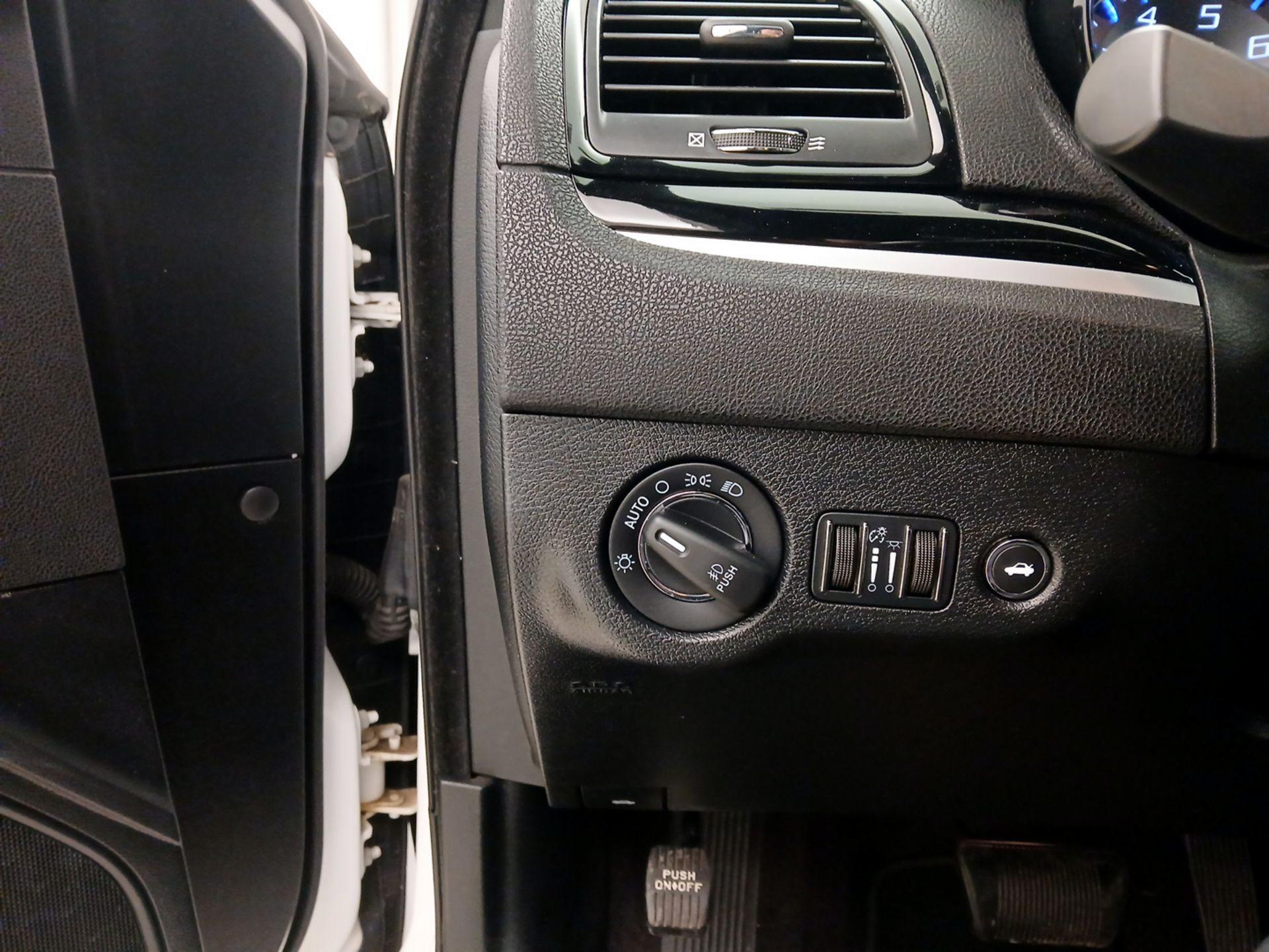 Thumbnail: 2017 Chrysler 300 - 13