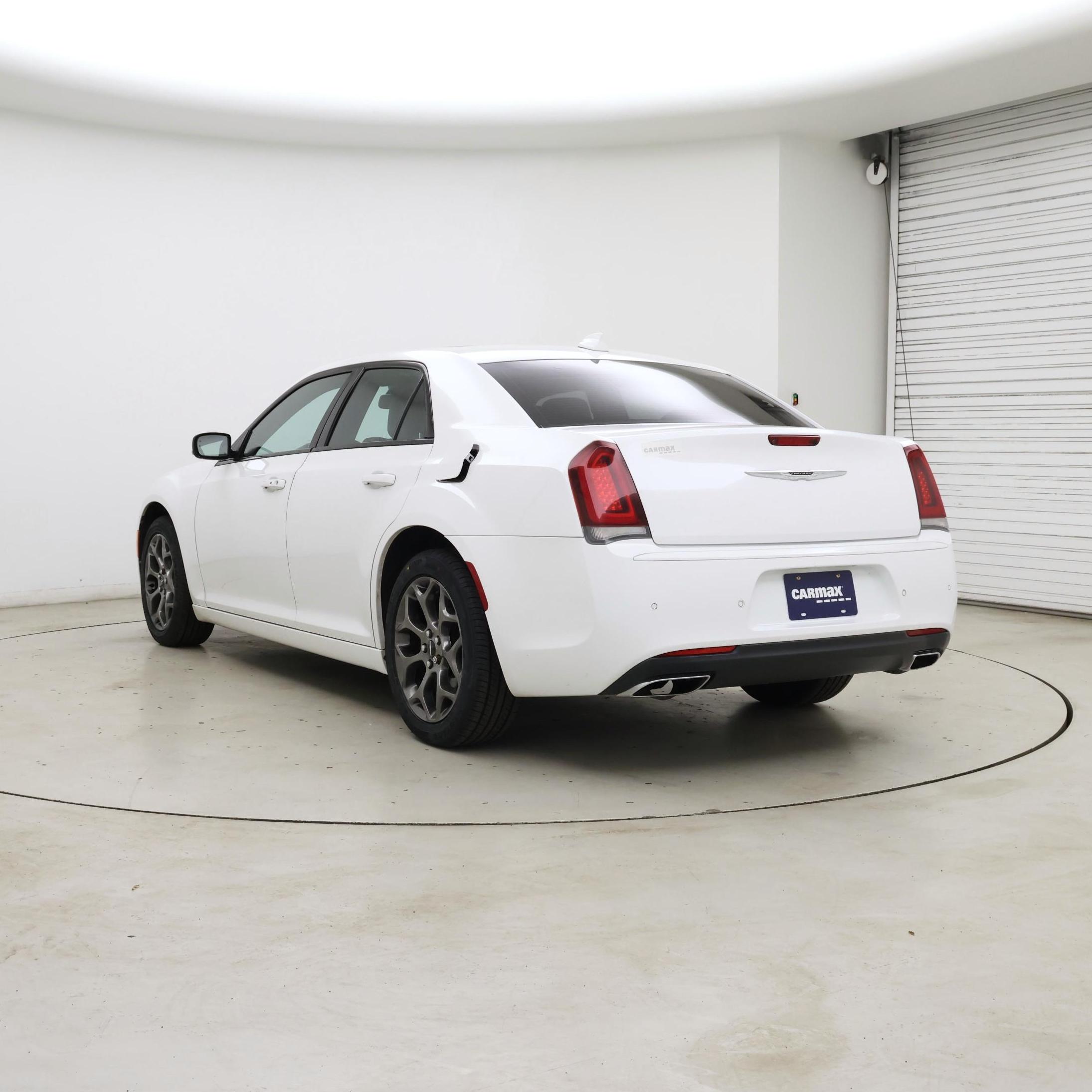 Thumbnail: 2017 Chrysler 300 - 2