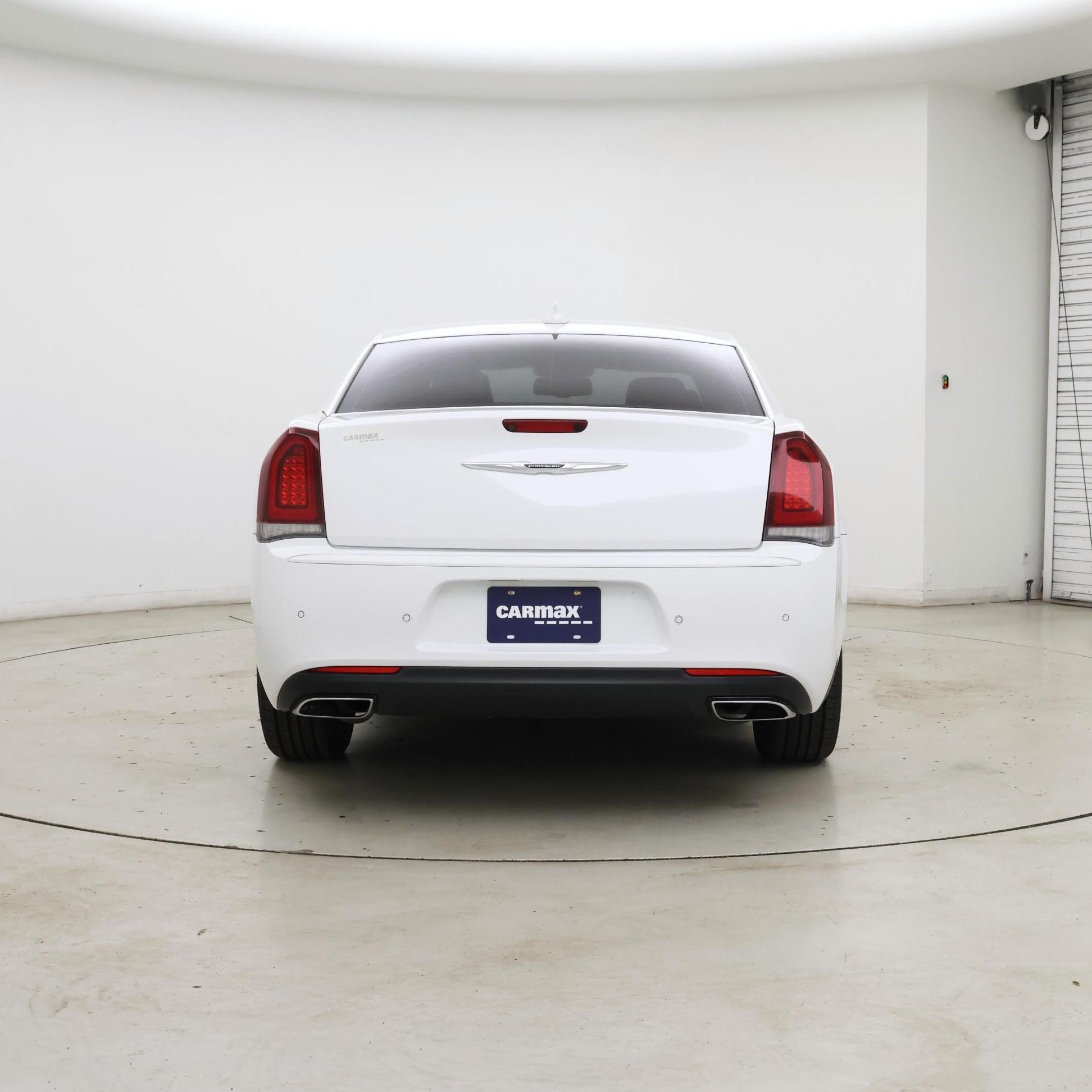 Thumbnail: 2017 Chrysler 300 - 6