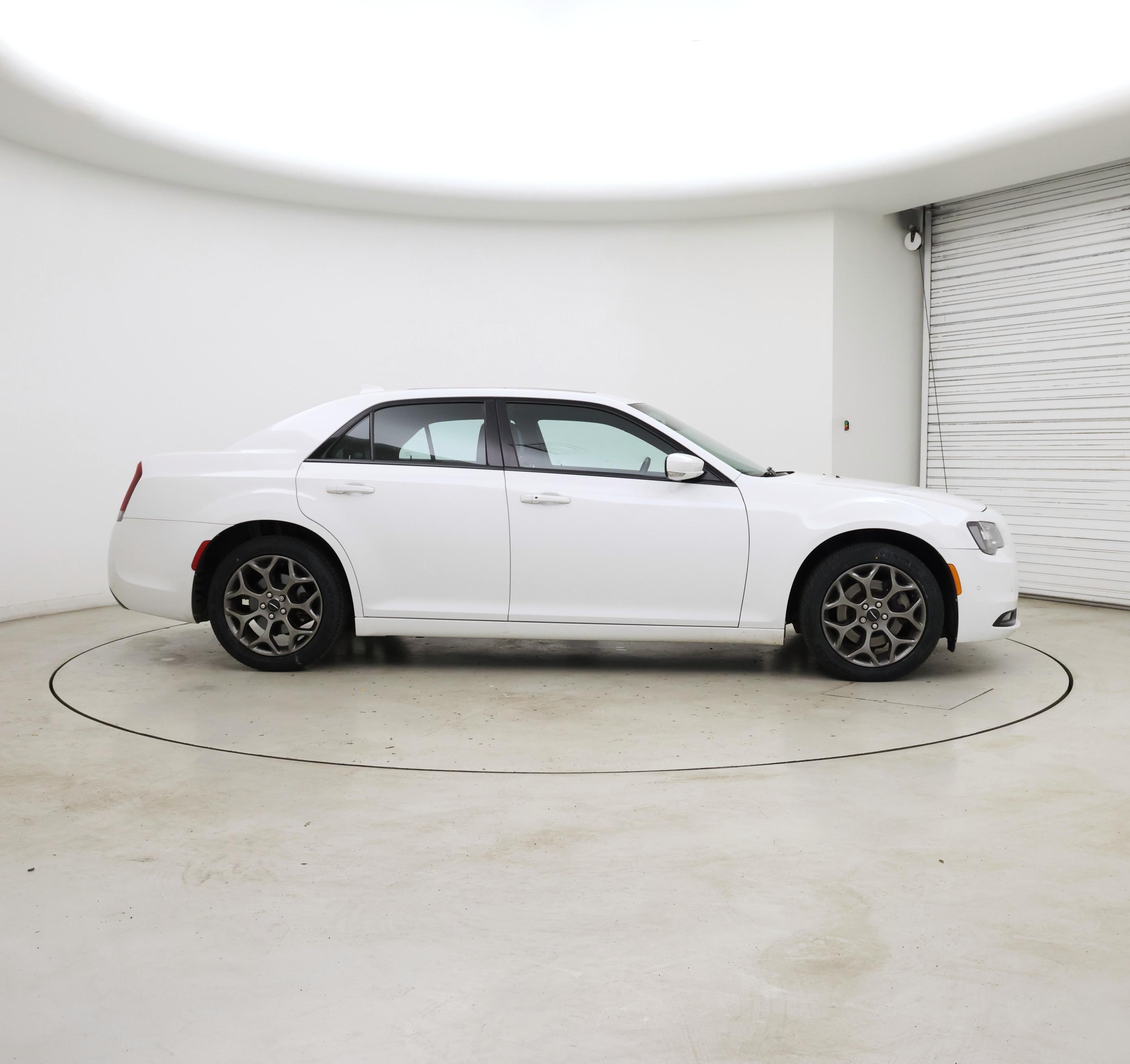 Thumbnail: 2017 Chrysler 300 - 7